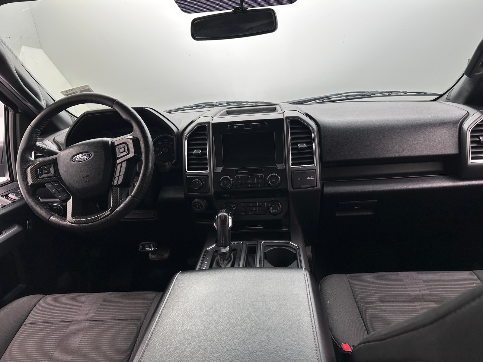 Thumbnail: 2016 Ford Econoline - 3