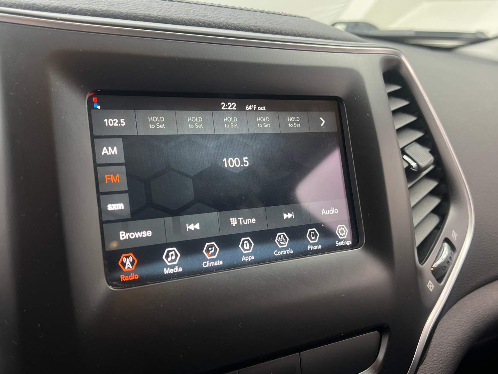 Thumbnail: 2019 Jeep Cherokee - 4