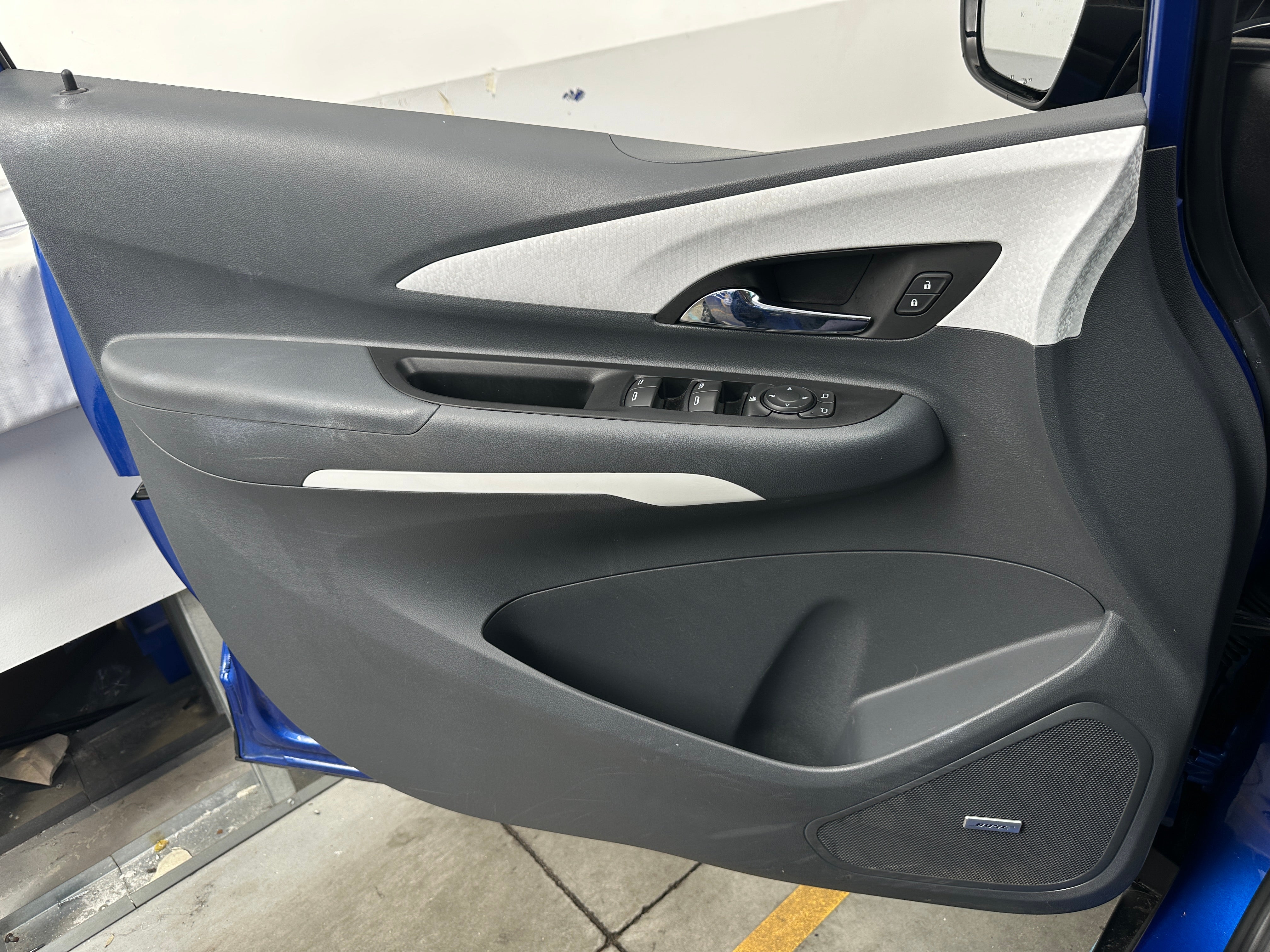 Used 2019 Chevrolet Bolt EV Premier with VIN 1G1FZ6S08K4106135 for sale in Auburn, WA