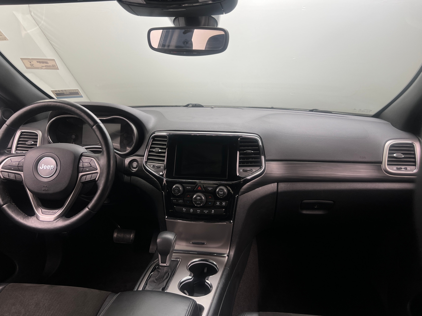 Thumbnail: 2019 Jeep Grand Cherokee - 3
