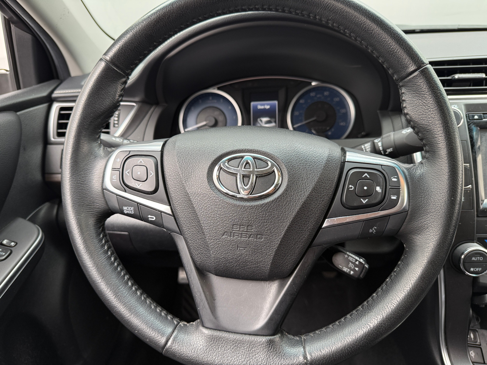 Thumbnail: 2016 Toyota Camry - 4
