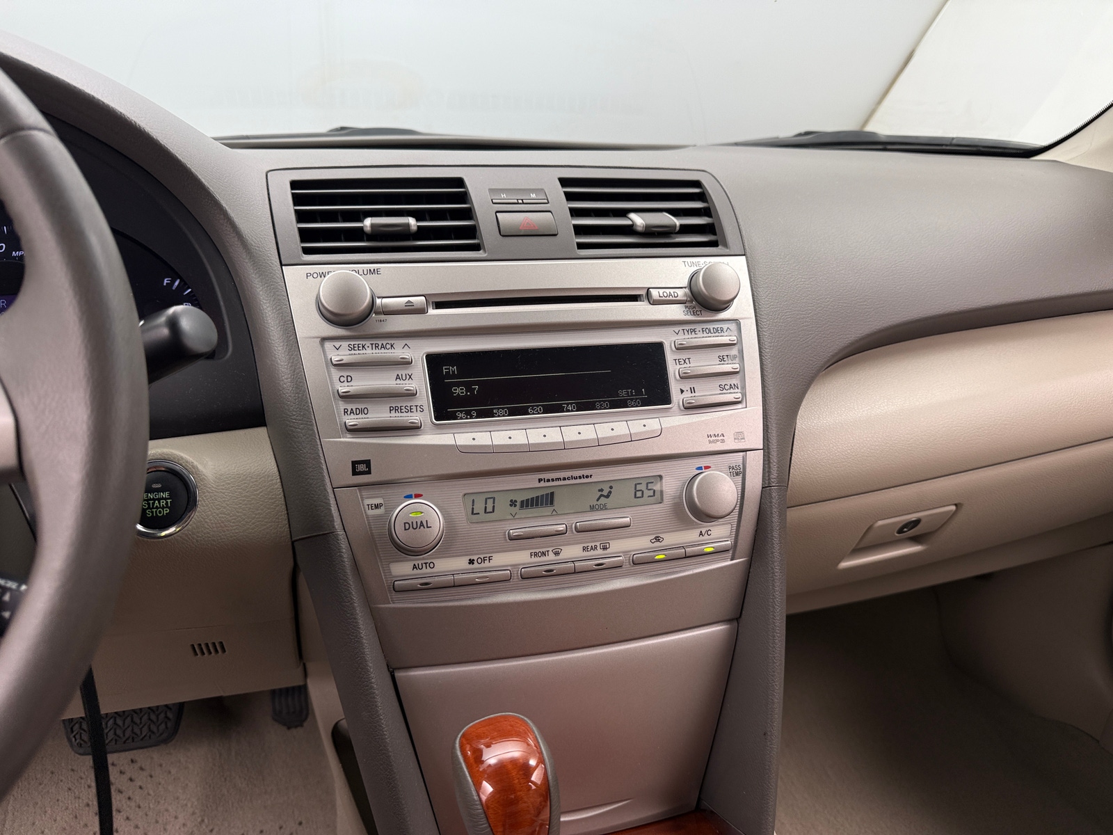Thumbnail: 2011 Toyota Camry - 4