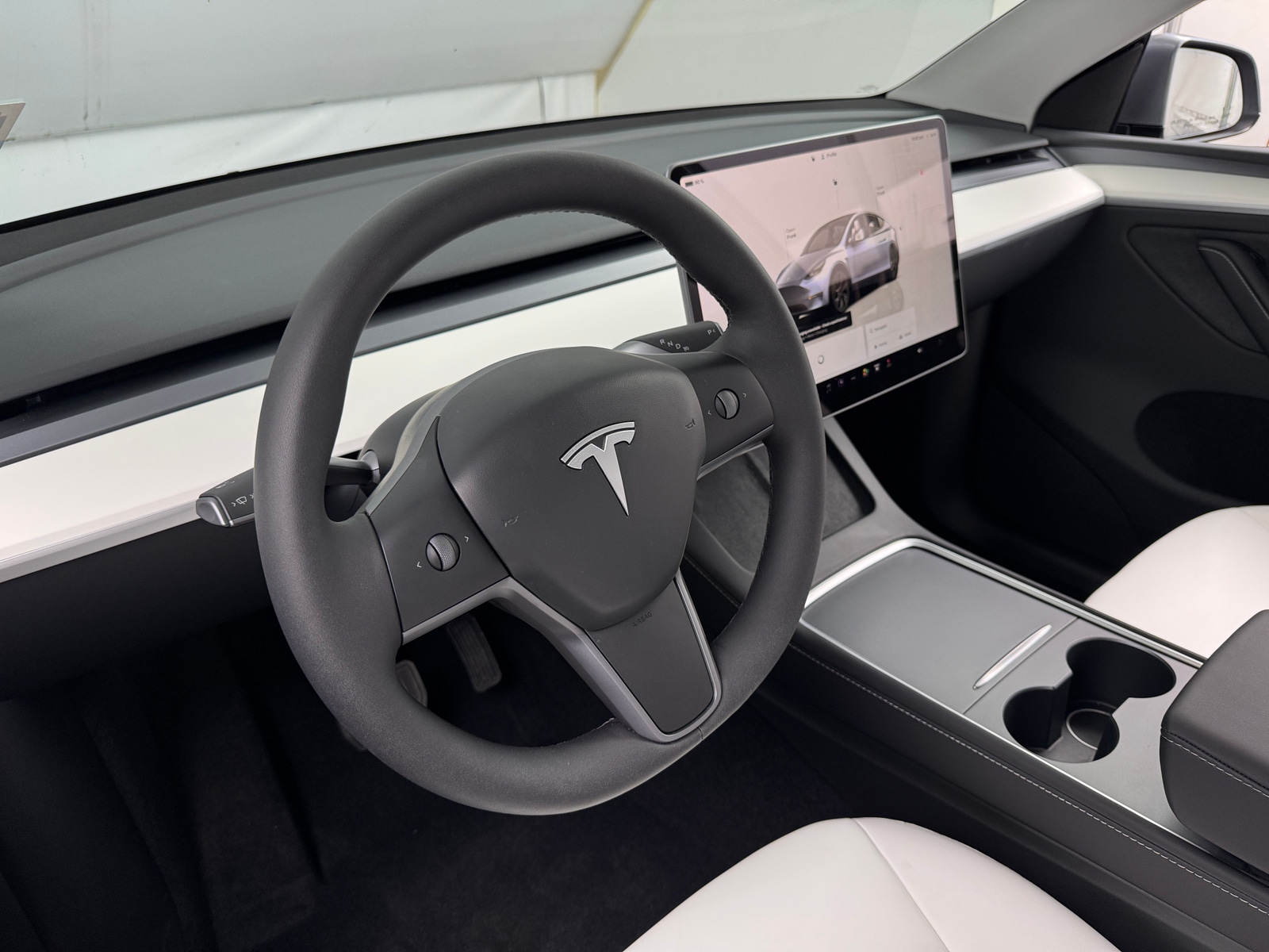 Thumbnail: 2024 Tesla Model Y - 4