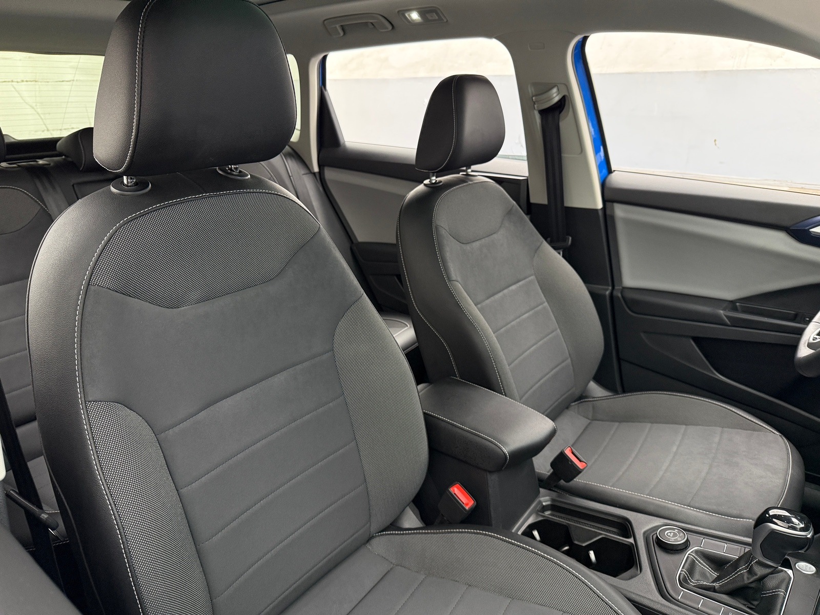 Thumbnail: 2022 Volkswagen Taos - 2