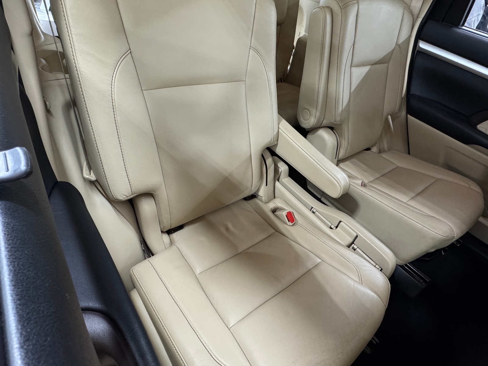 Thumbnail: 2018 Toyota Highlander - 5