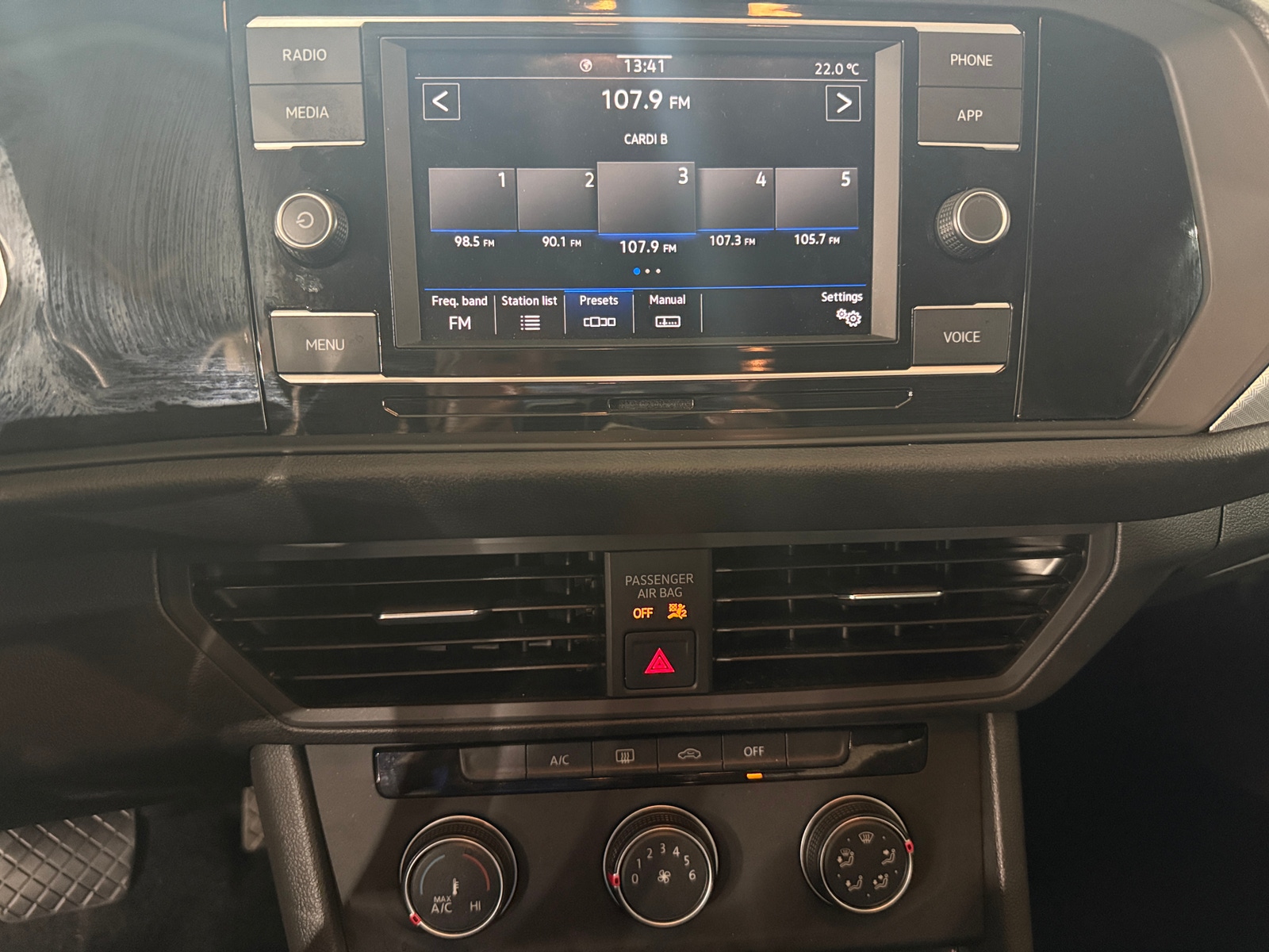 Thumbnail: 2020 Volkswagen Jetta - 4