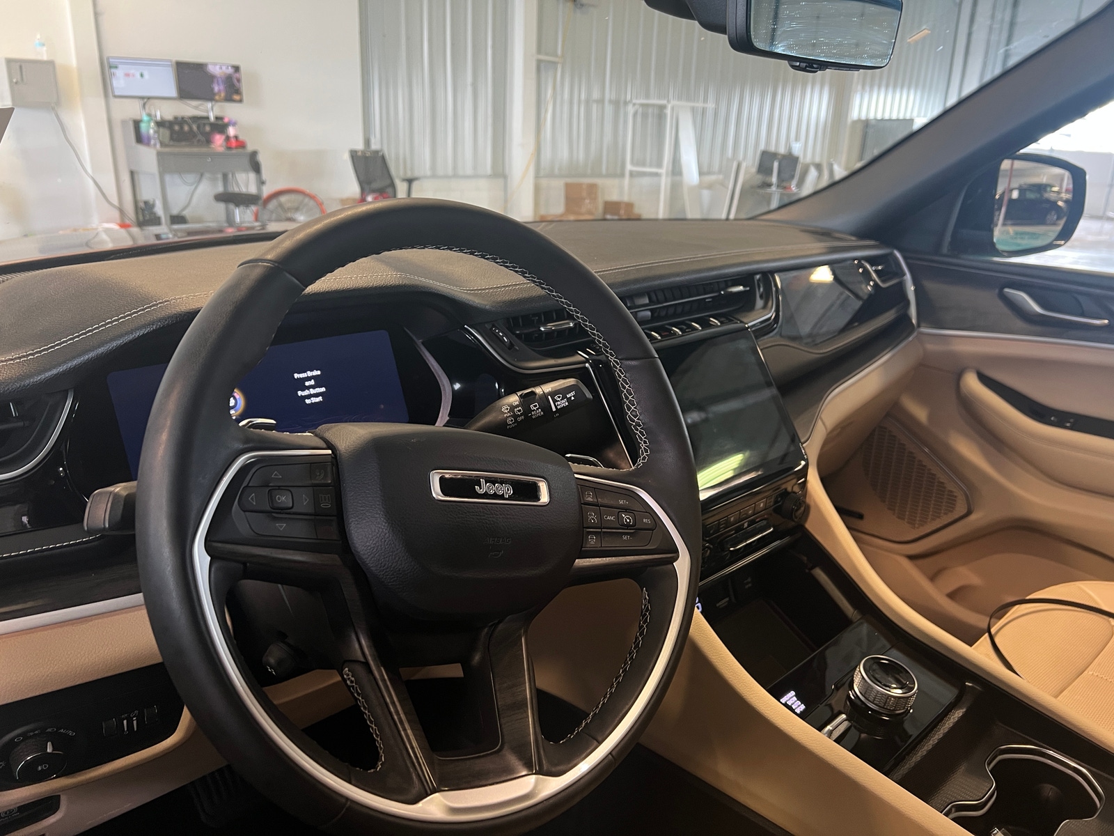 Thumbnail: 2024 Jeep Grand Cherokee L - 2
