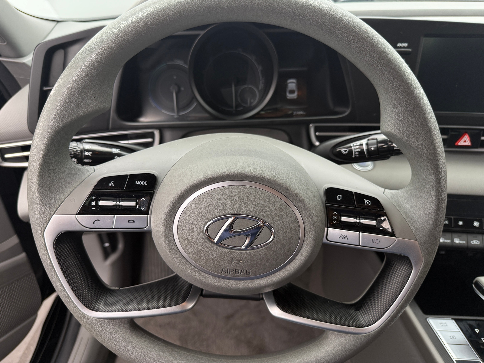 Thumbnail: 2022 Hyundai Elantra - 5