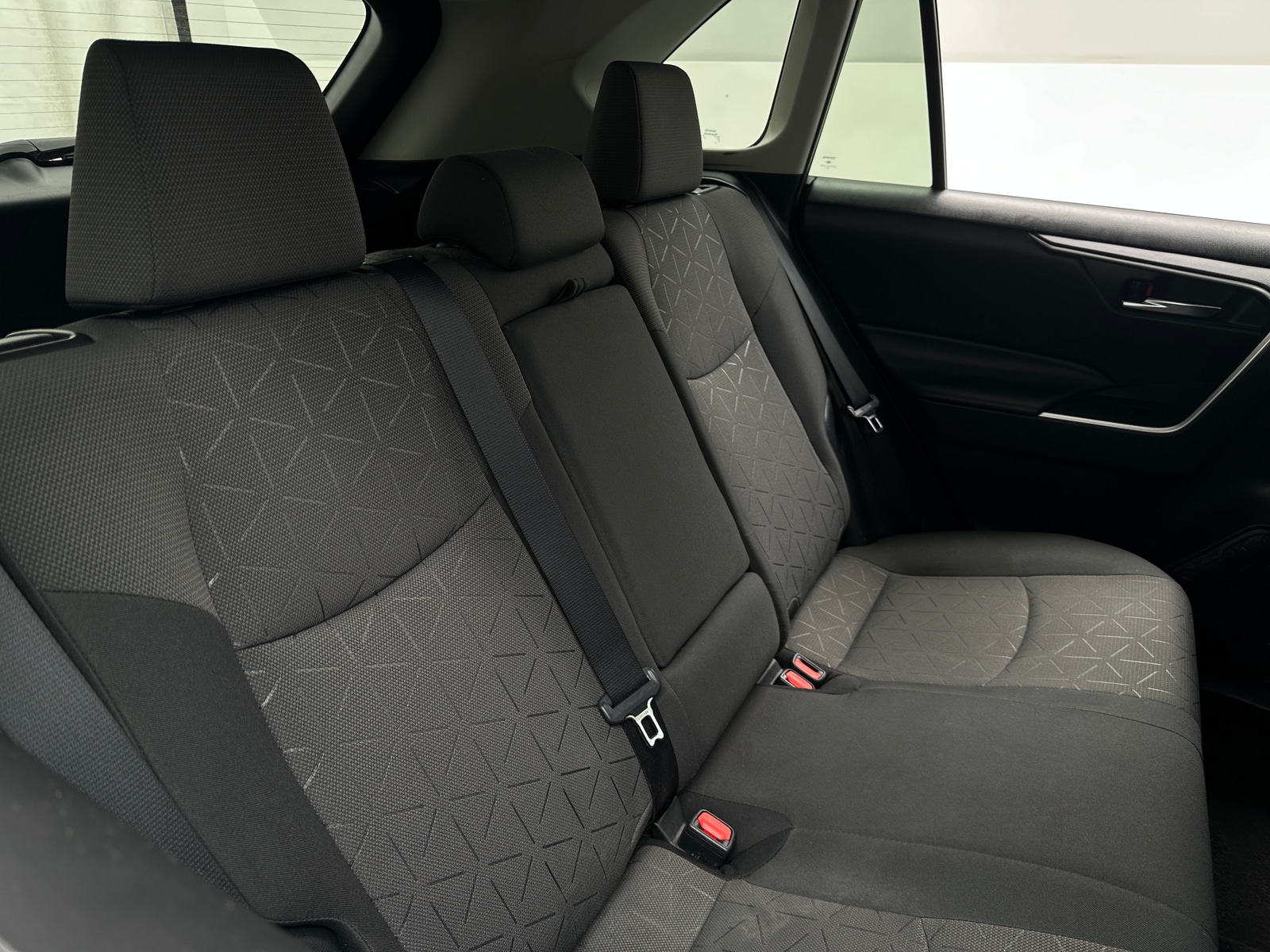 Thumbnail: 2021 Toyota RAV4 - 6