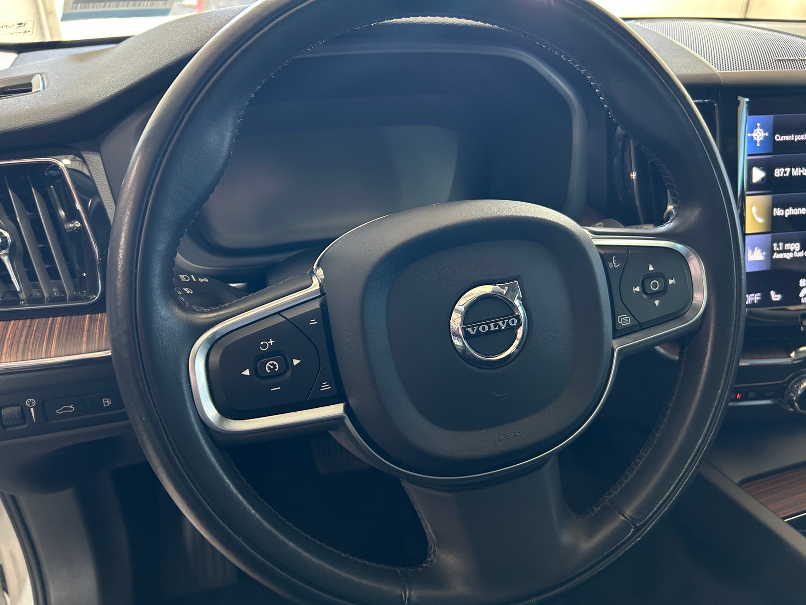 Thumbnail: 2021 Volvo XC60 - 4