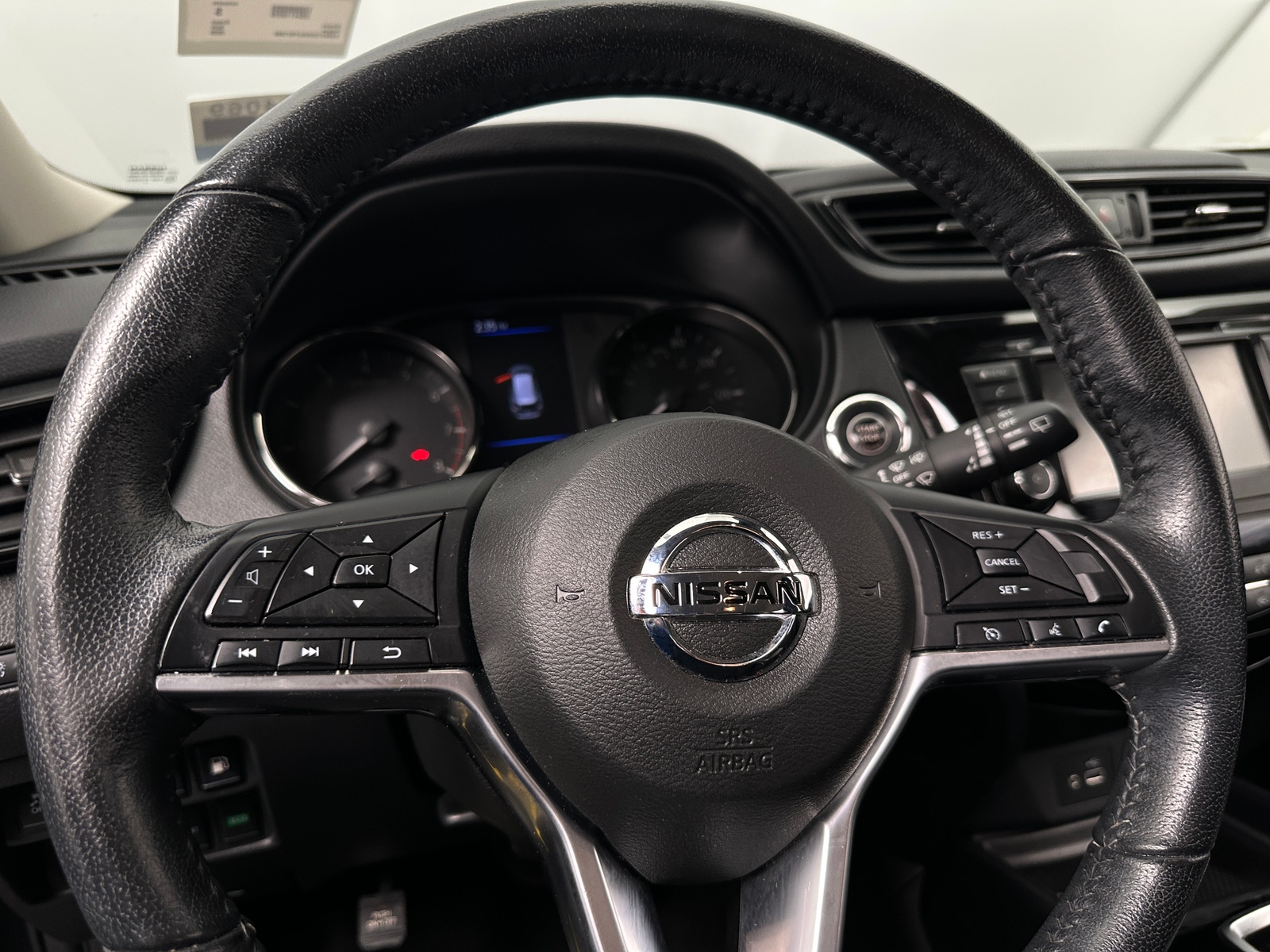 Thumbnail: 2020 Nissan Rogue - 5