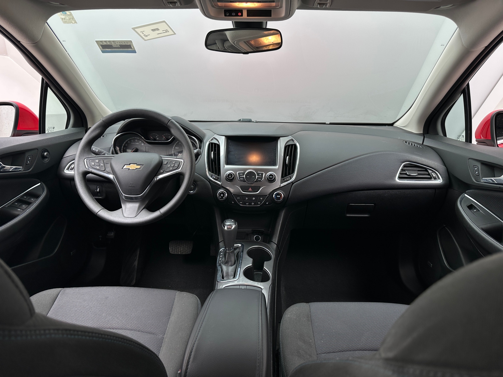 Thumbnail: 2017 Chevrolet Cruze - 3