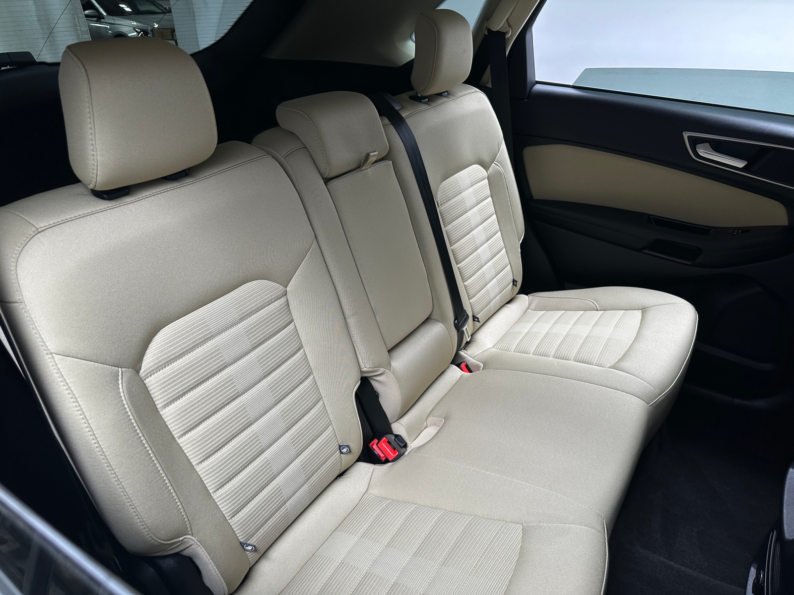 Thumbnail: 2019 Ford Edge - 6