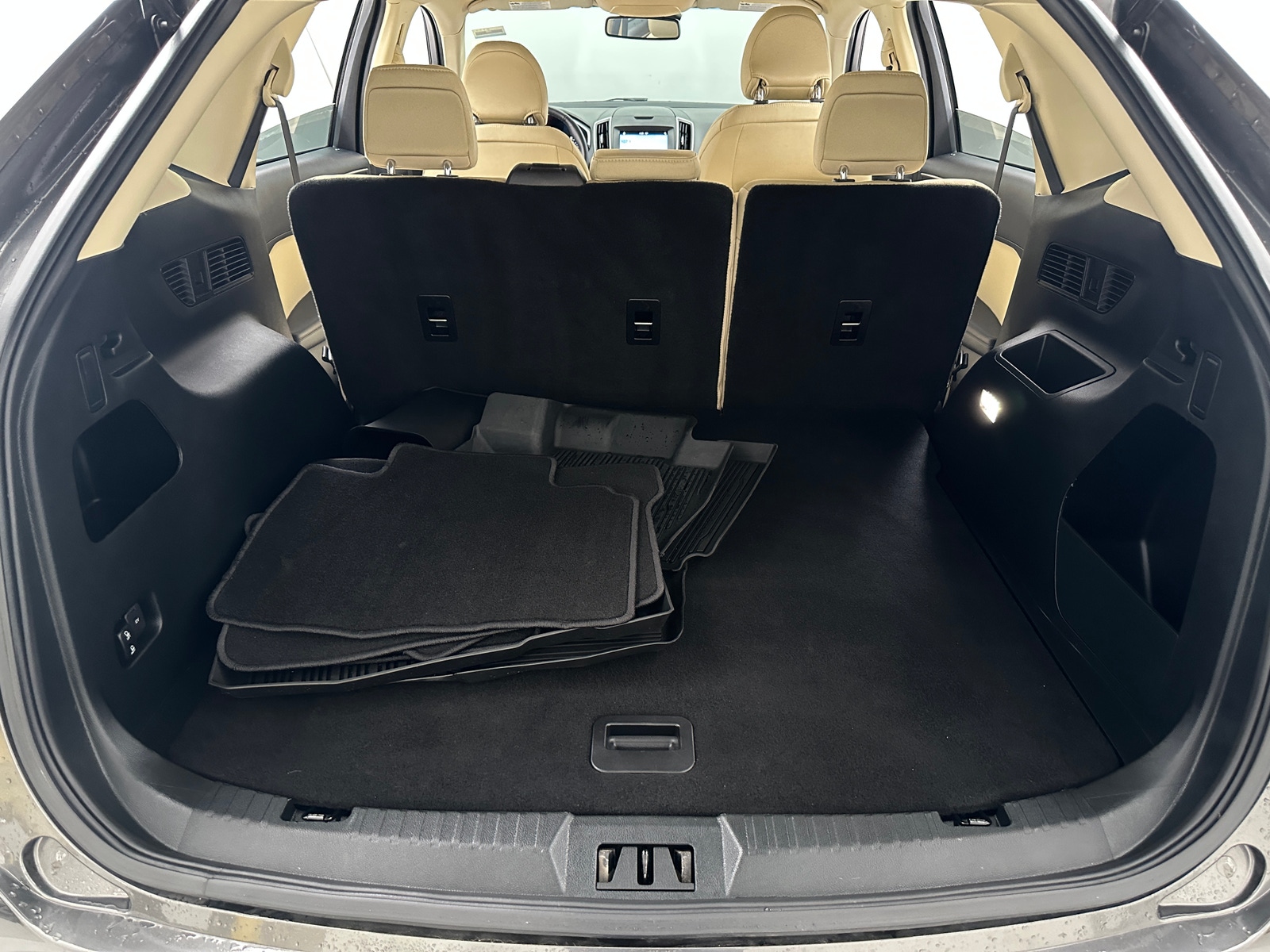 Thumbnail: 2019 Ford Edge - 7