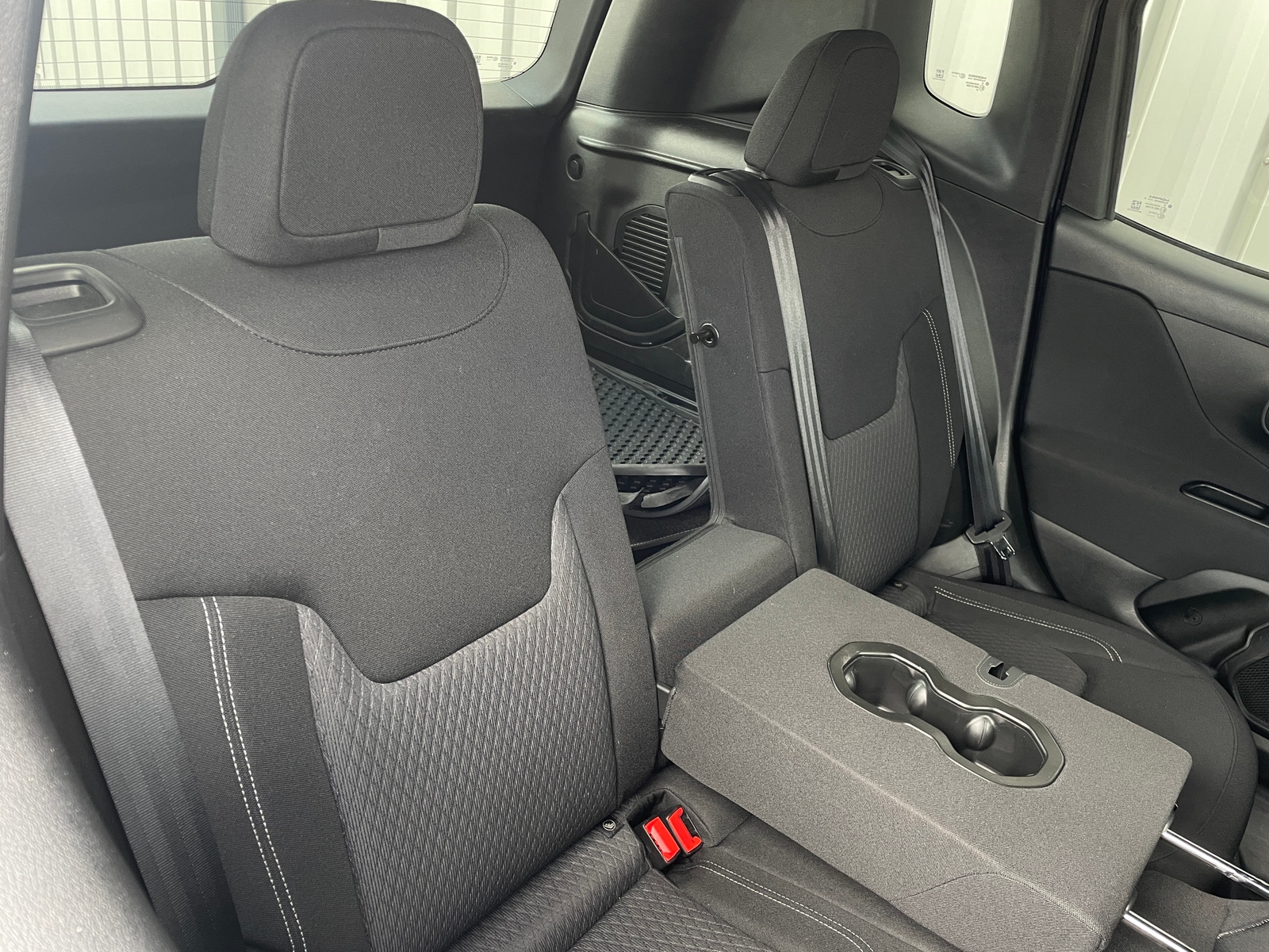 Thumbnail: 2021 Jeep Renegade - 6