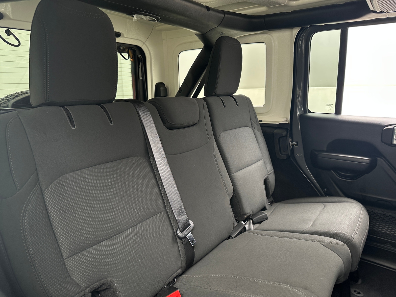 Thumbnail: 2019 Jeep Wrangler - 6