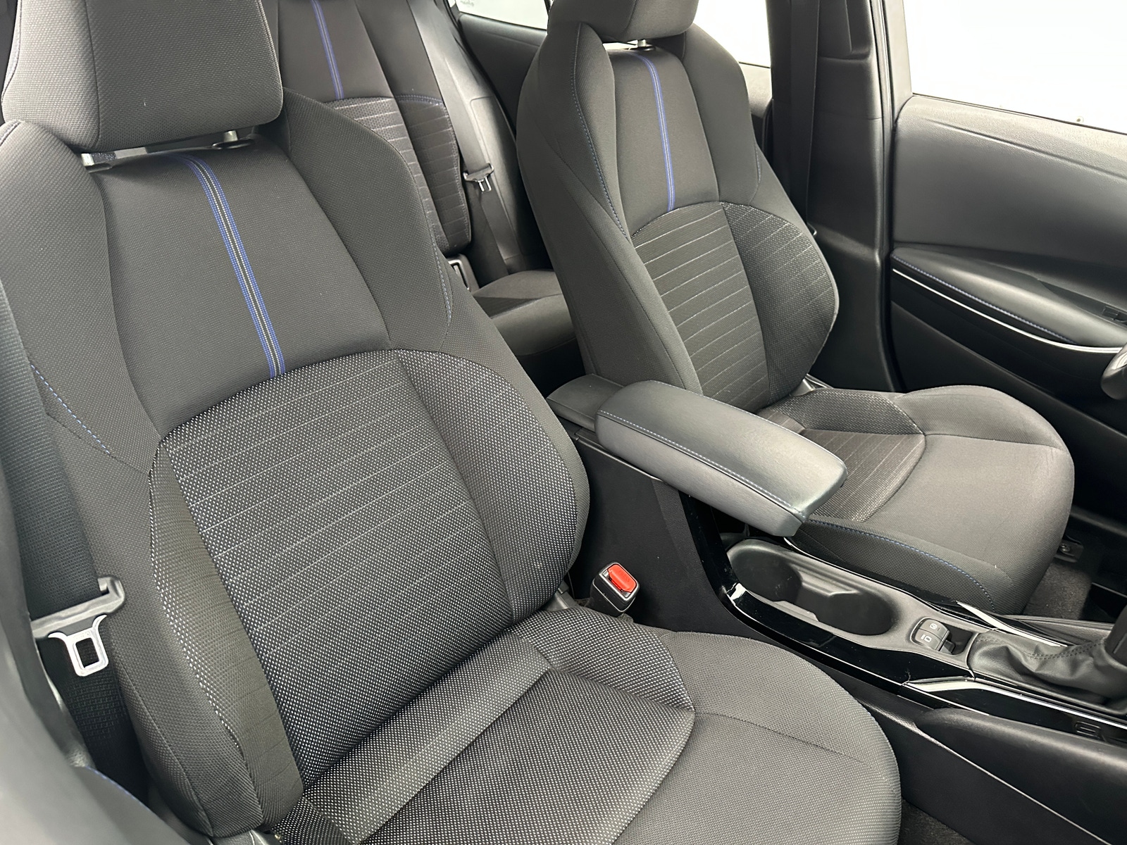 Thumbnail: 2022 Toyota Corolla - 2