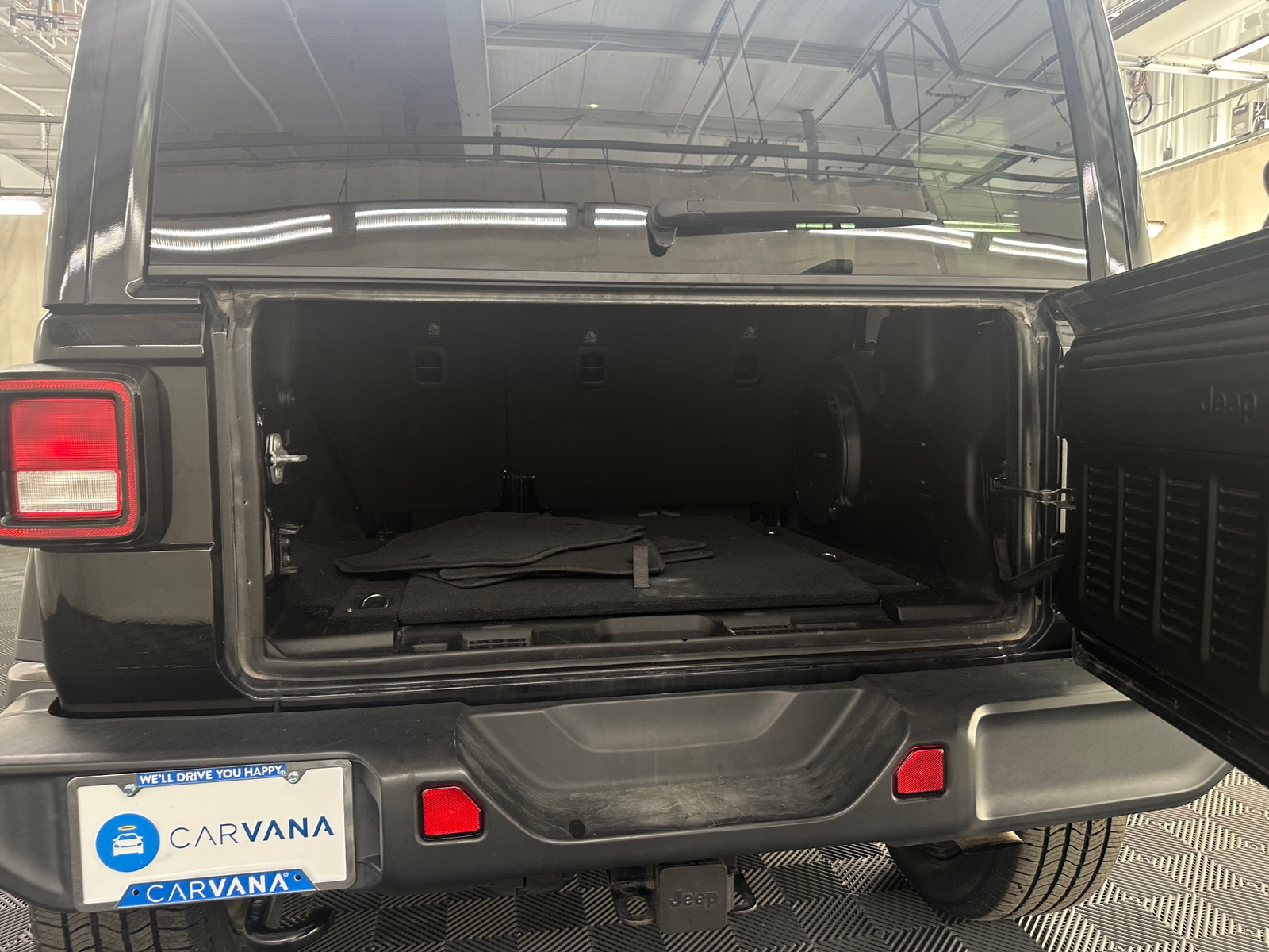 Thumbnail: 2019 Jeep Wrangler - 7