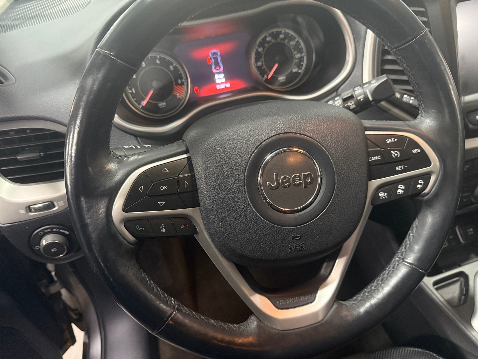 Thumbnail: 2014 Jeep Cherokee - 4