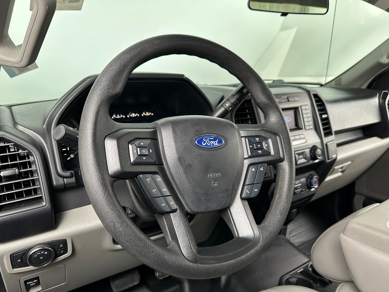 Thumbnail: 2019 Ford Econoline - 5