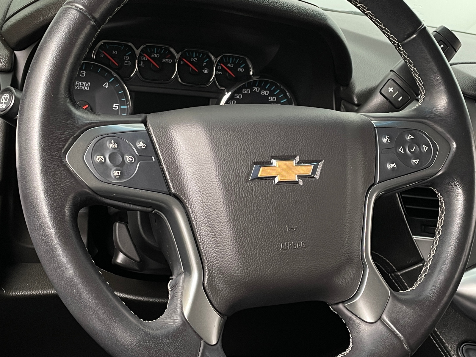 Thumbnail: 2019 Chevrolet Tahoe - 4
