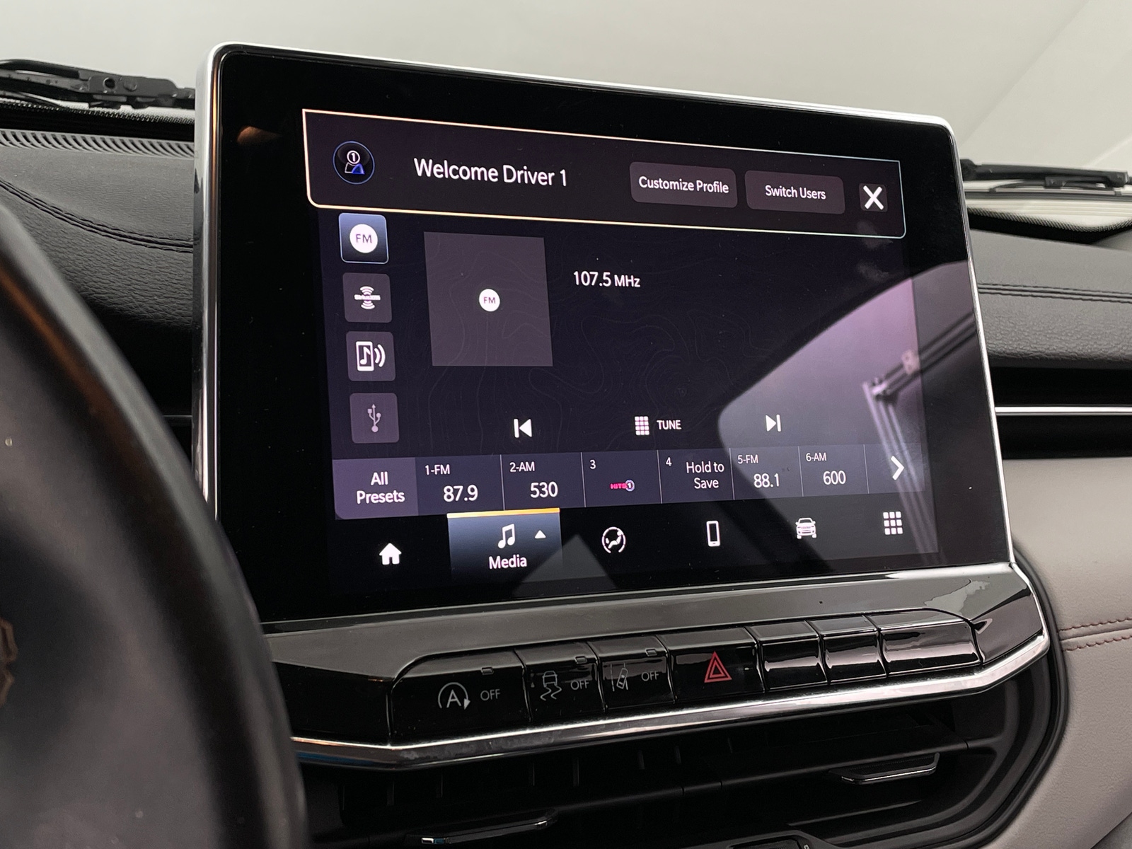 Thumbnail: 2022 Jeep Compass - 3