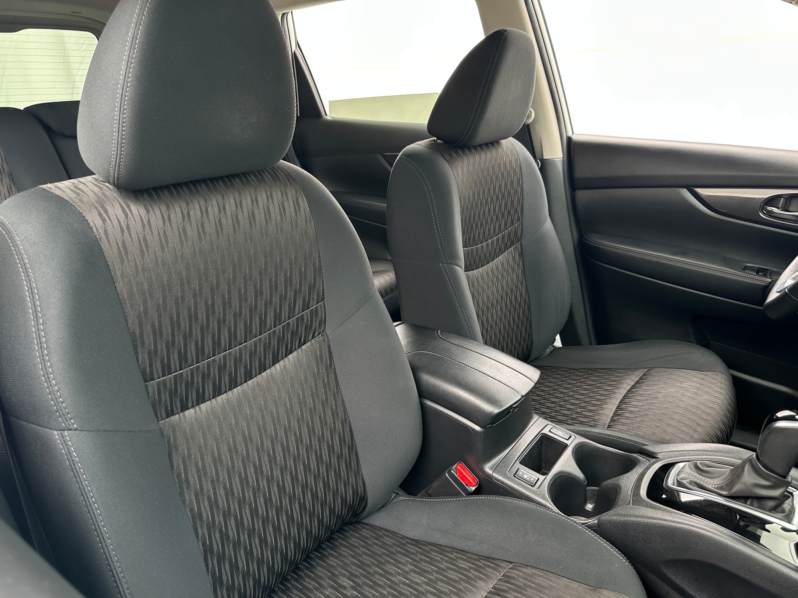 Thumbnail: 2019 Nissan Rogue - 2