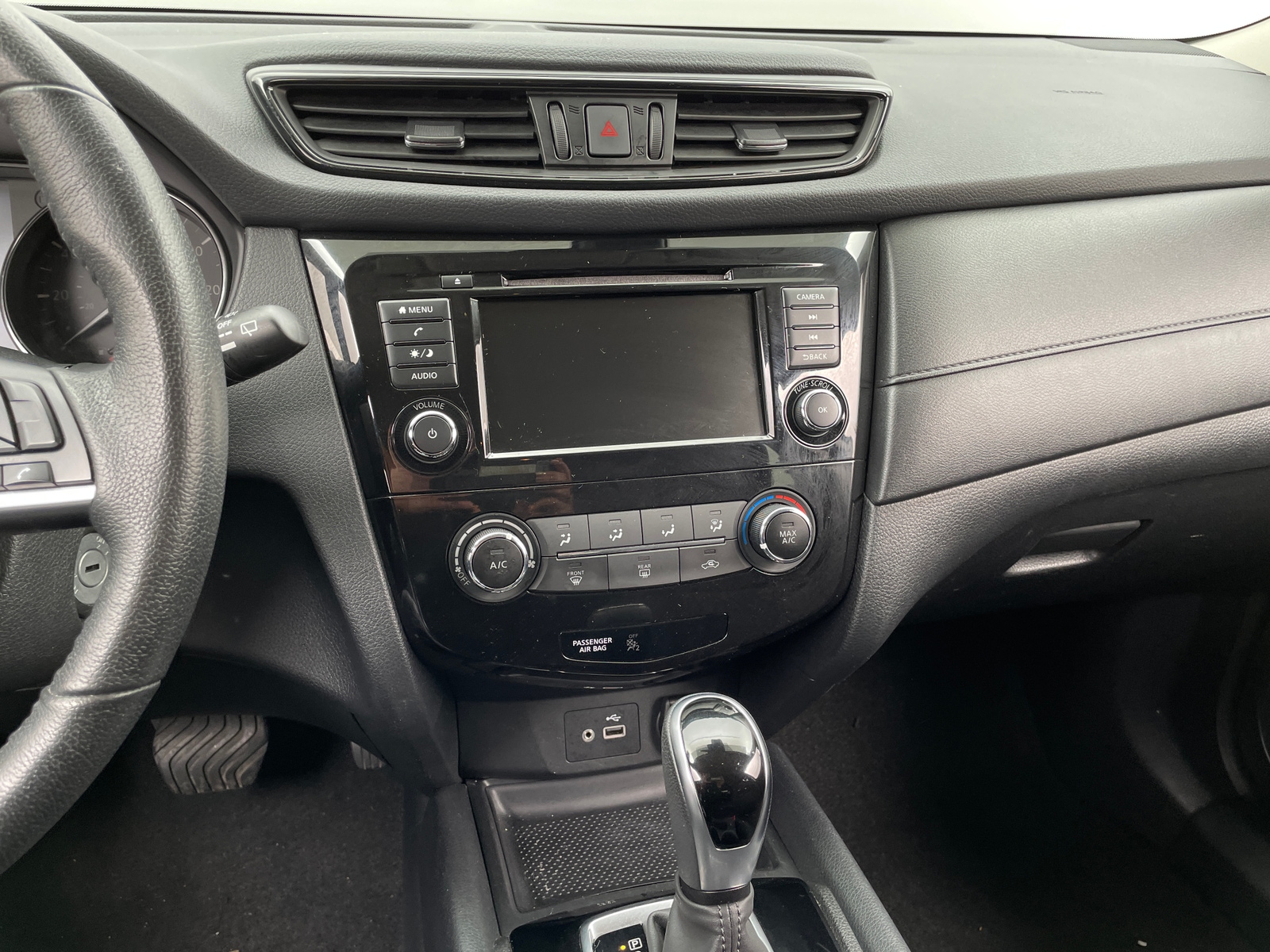 Thumbnail: 2019 Nissan Rogue - 4