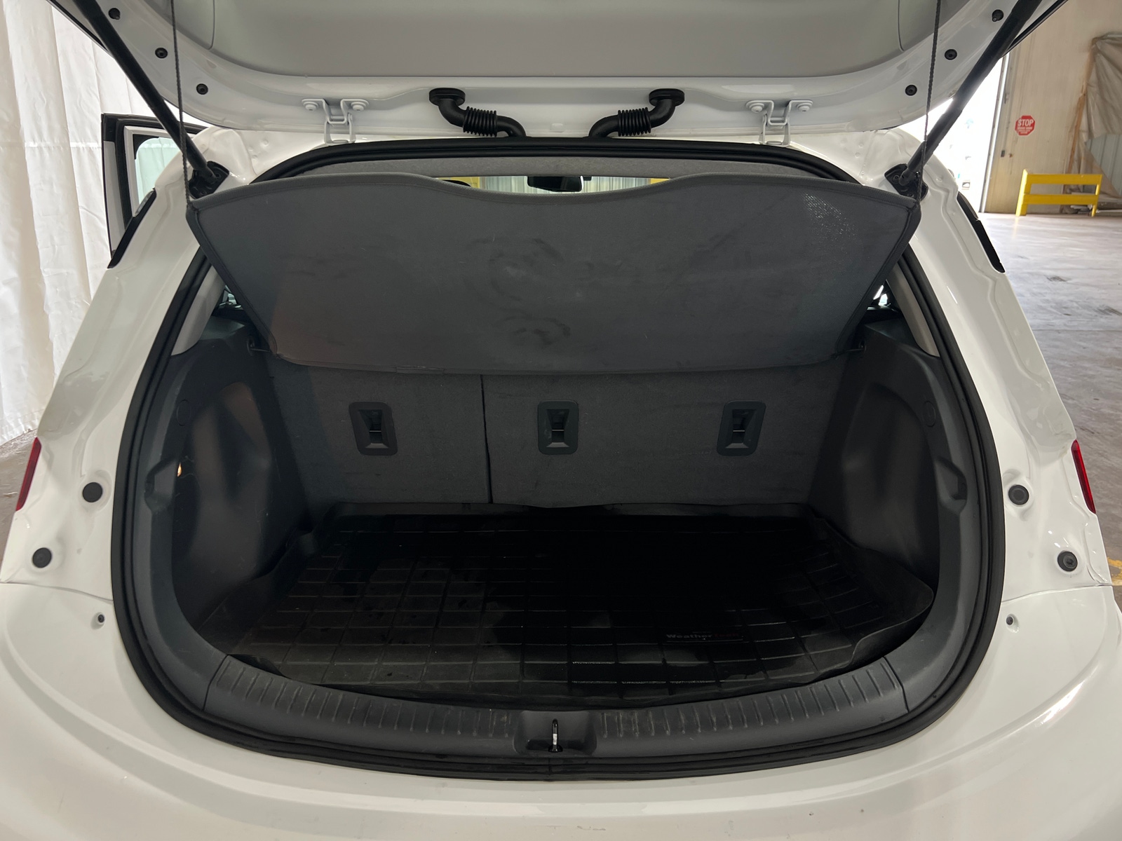 Thumbnail: 2019 Chevrolet Bolt EV - 6
