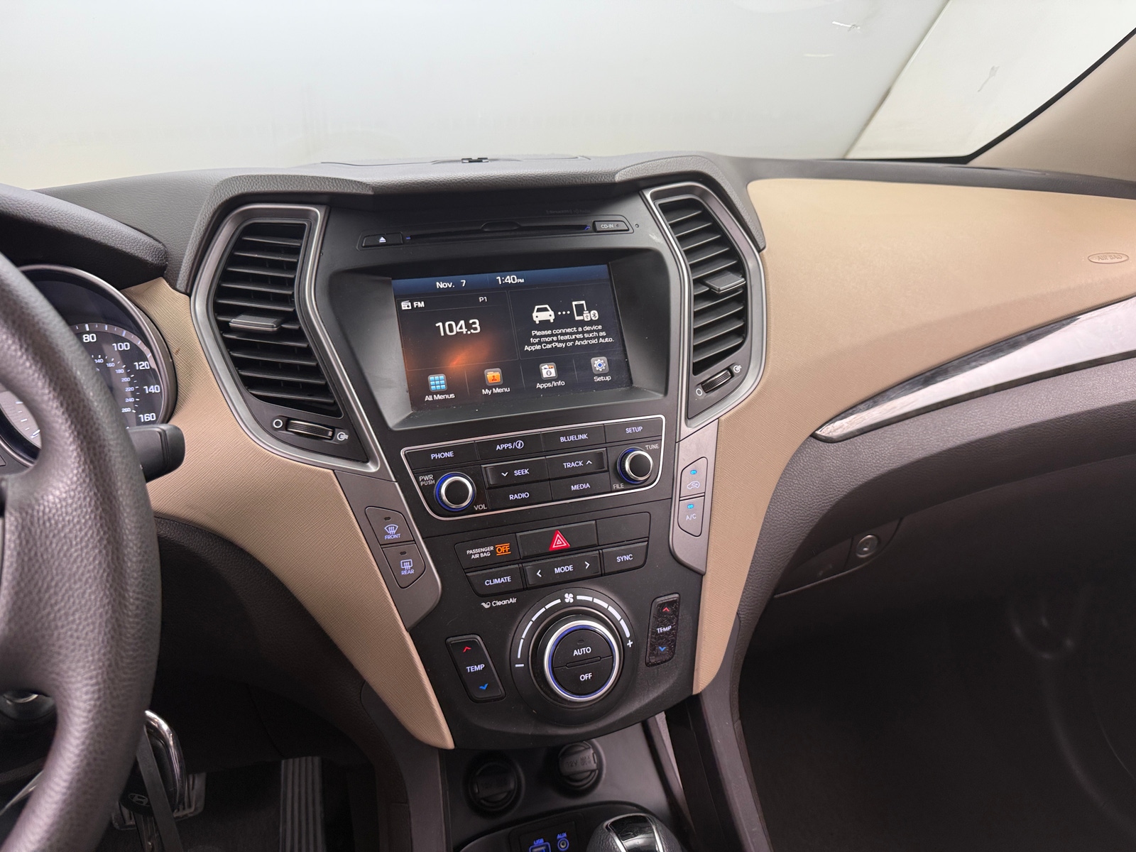 Thumbnail: 2017 Hyundai Santa Fe - 4