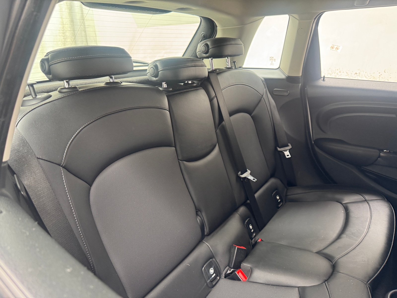 Thumbnail: 2015 MINI Cooper Hardtop - 5