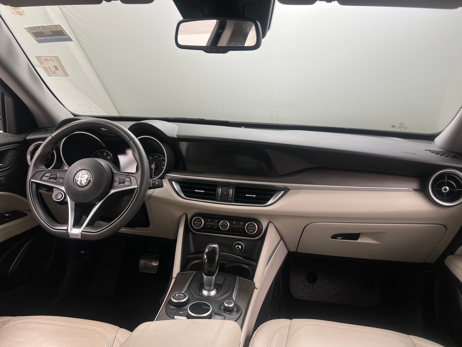 Thumbnail: 2019 Alfa Romeo Stelvio - 2