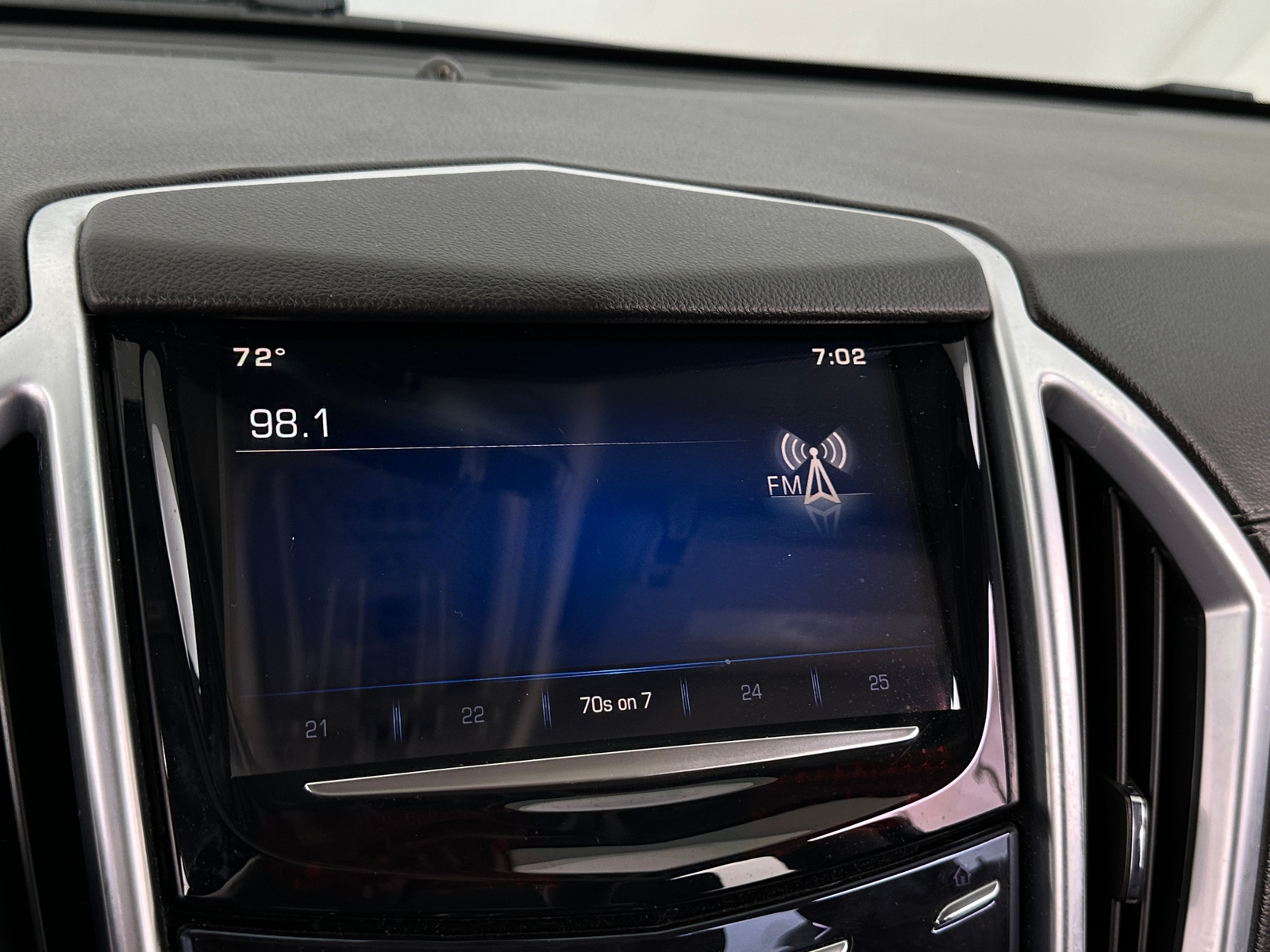 Thumbnail: 2016 Cadillac SRX - 3