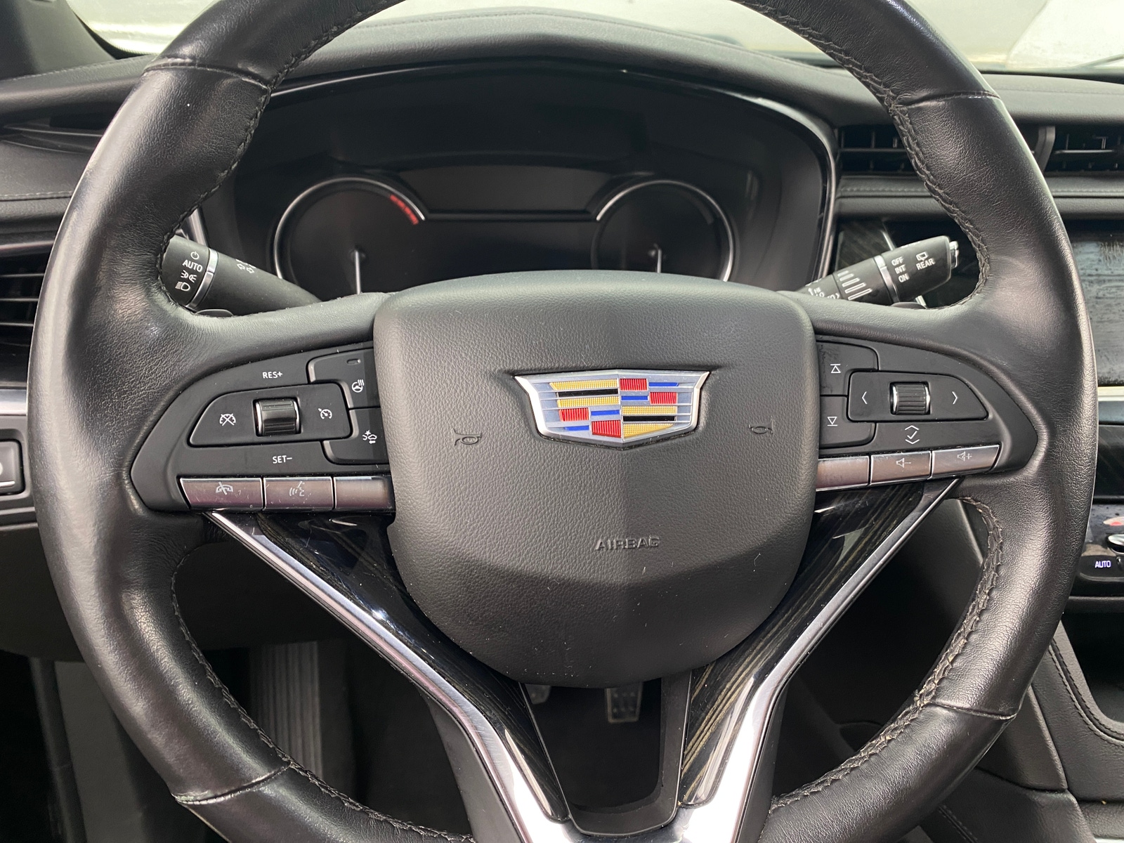 Thumbnail: 2021 Cadillac XT6 - 4