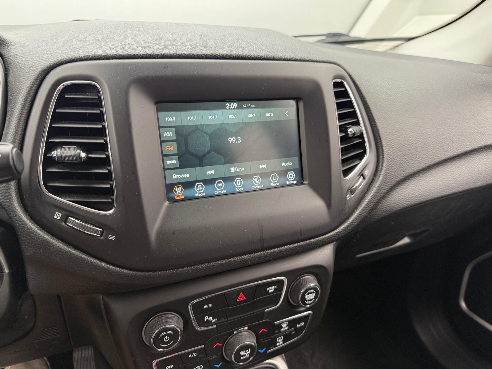 Thumbnail: 2018 Jeep Compass - 4