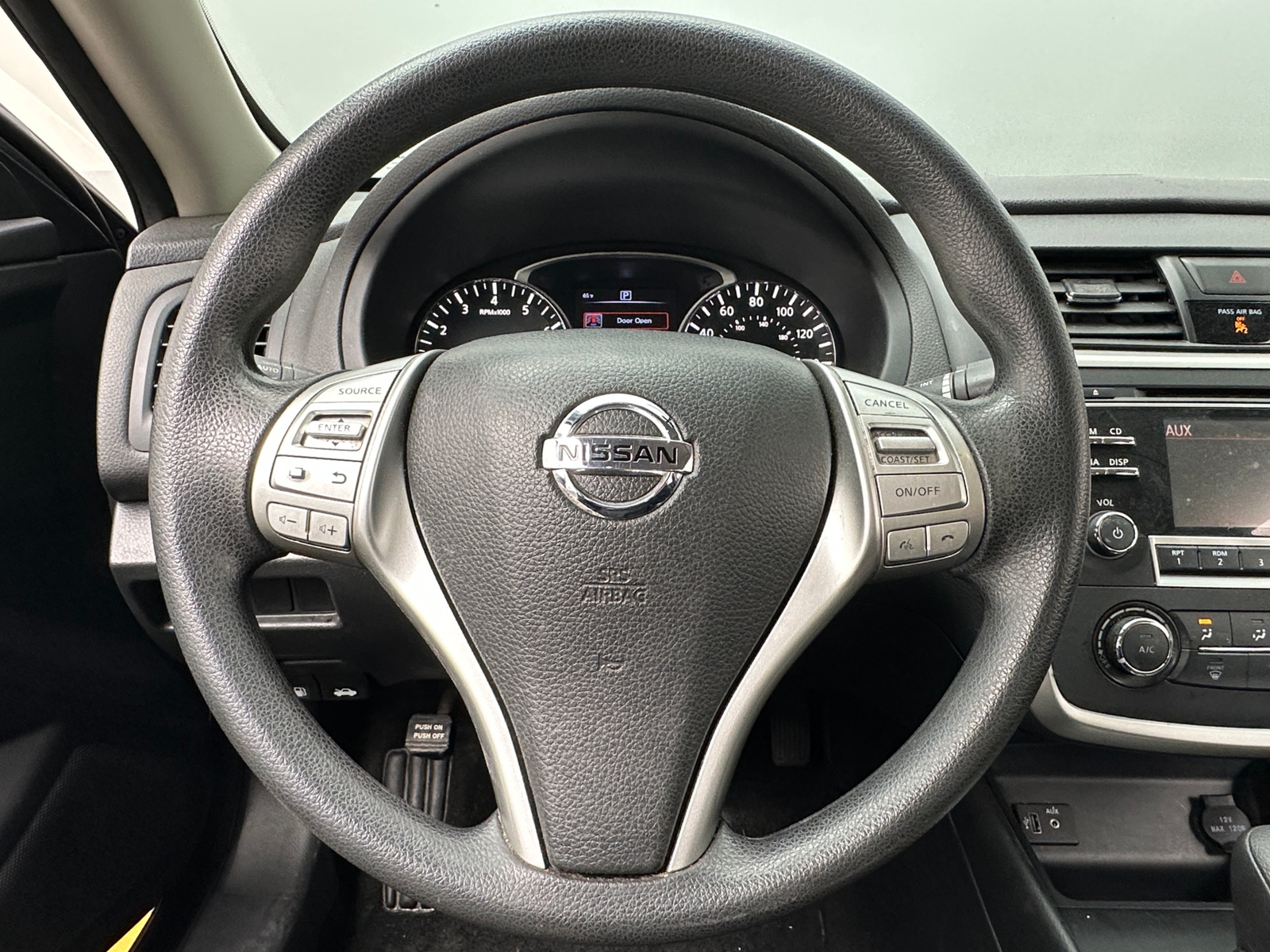 Thumbnail: 2017 Nissan Altima - 5
