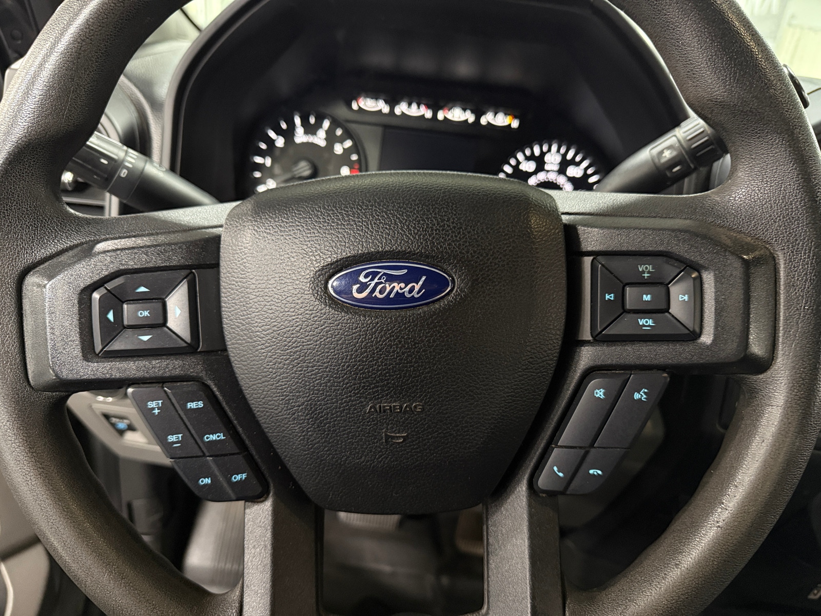 Thumbnail: 2020 Ford Econoline - 5