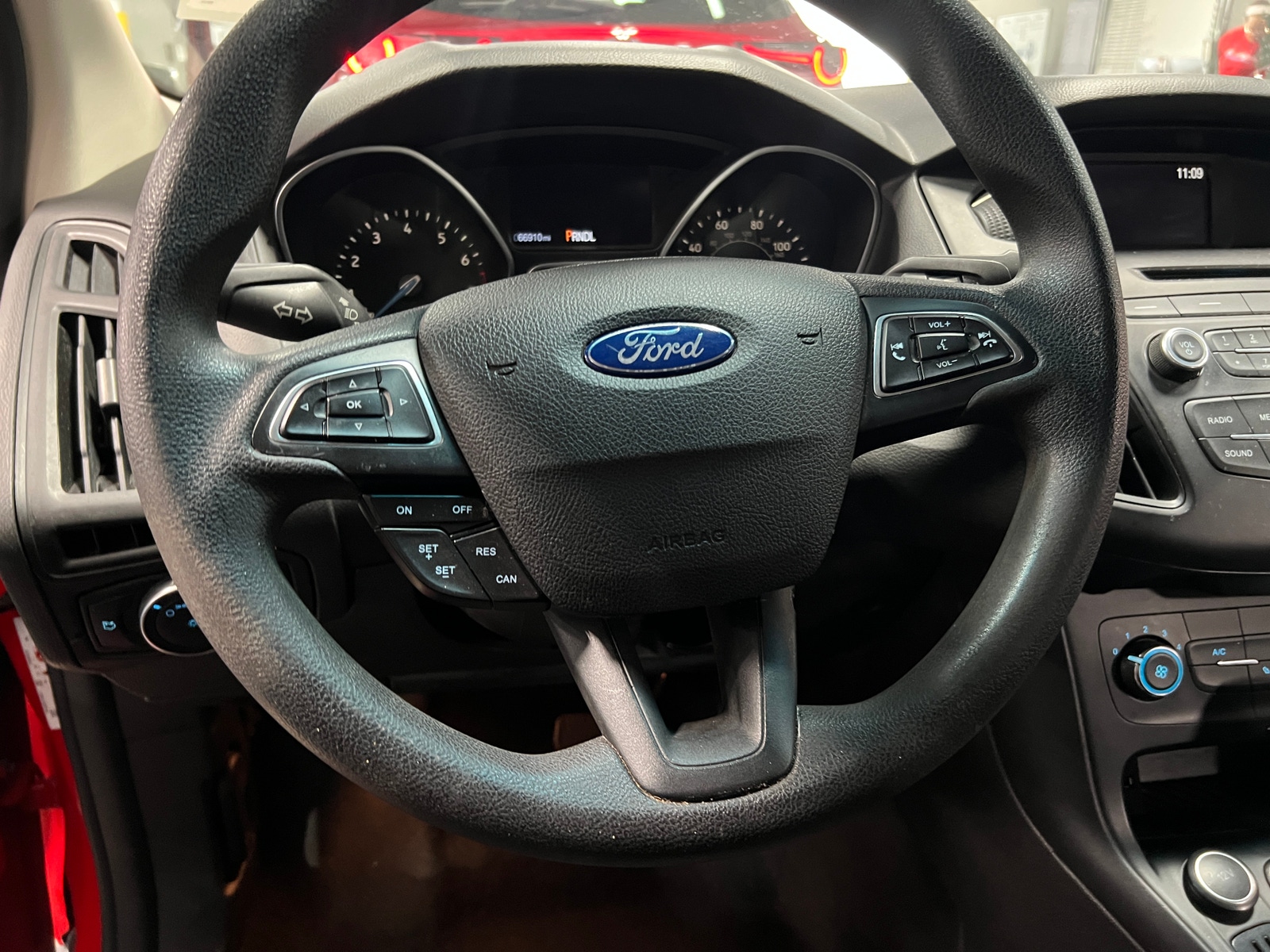 Thumbnail: 2016 Ford Focus - 5