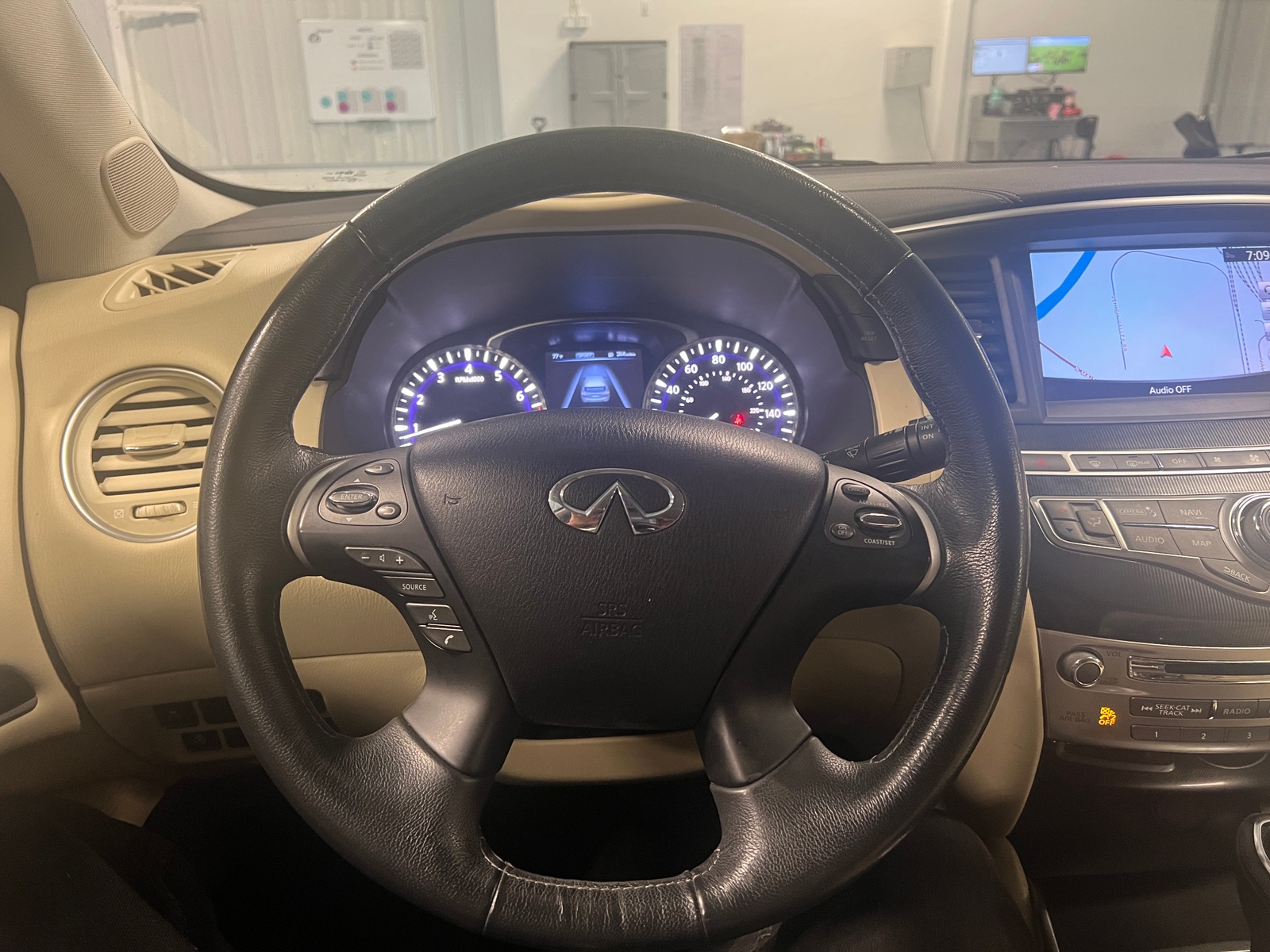 Thumbnail: 2017 INFINITI QX60 - 4