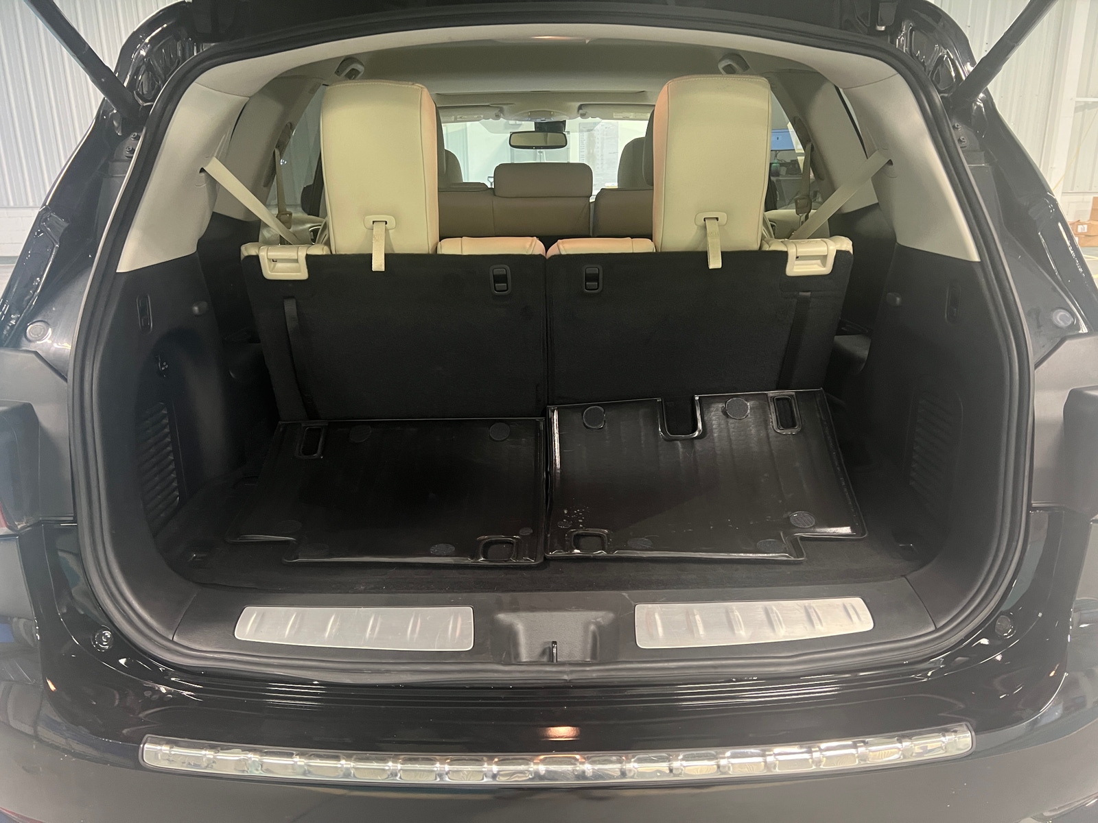 Thumbnail: 2017 INFINITI QX60 - 6