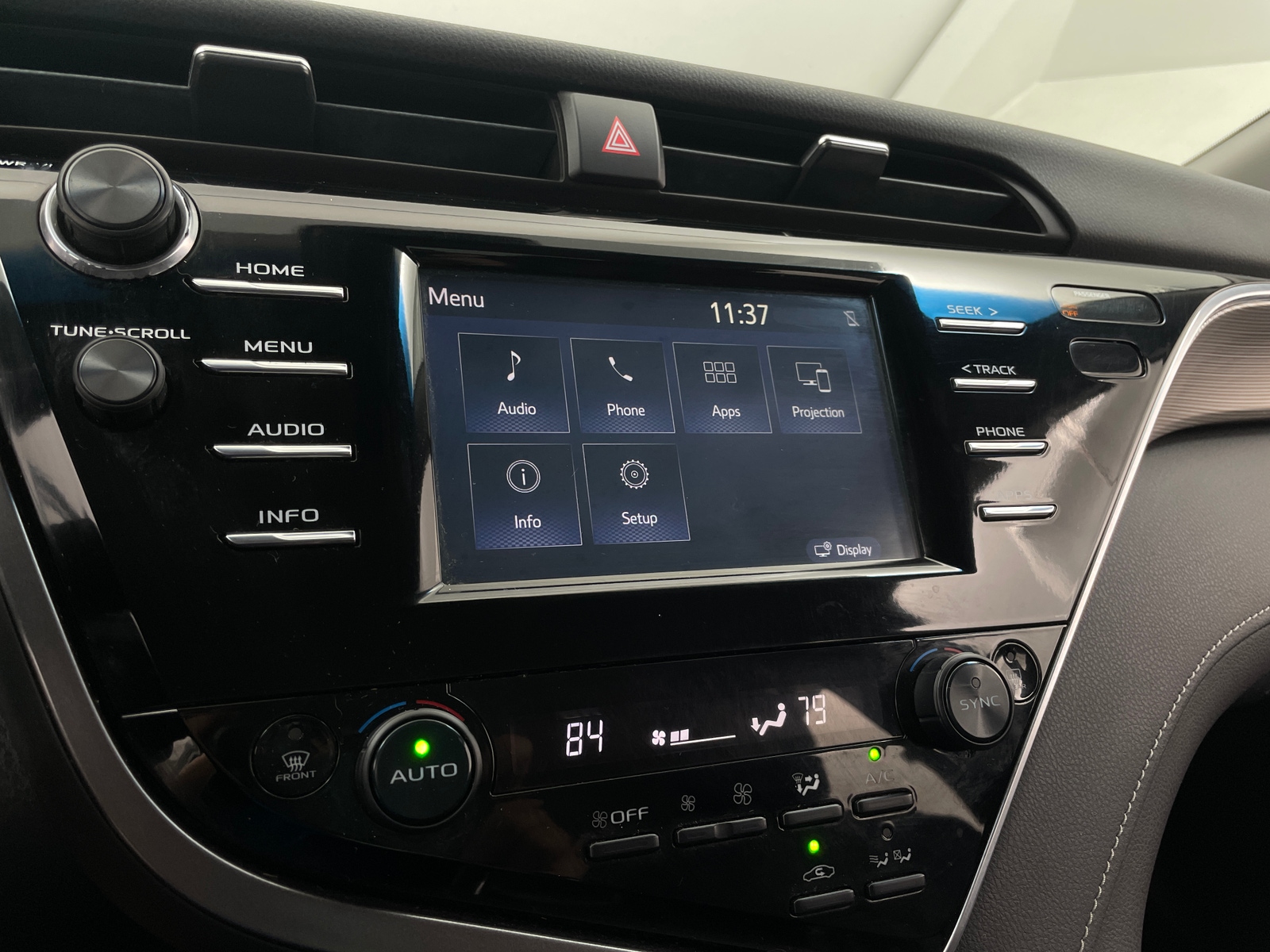 Thumbnail: 2018 Toyota Camry - 4