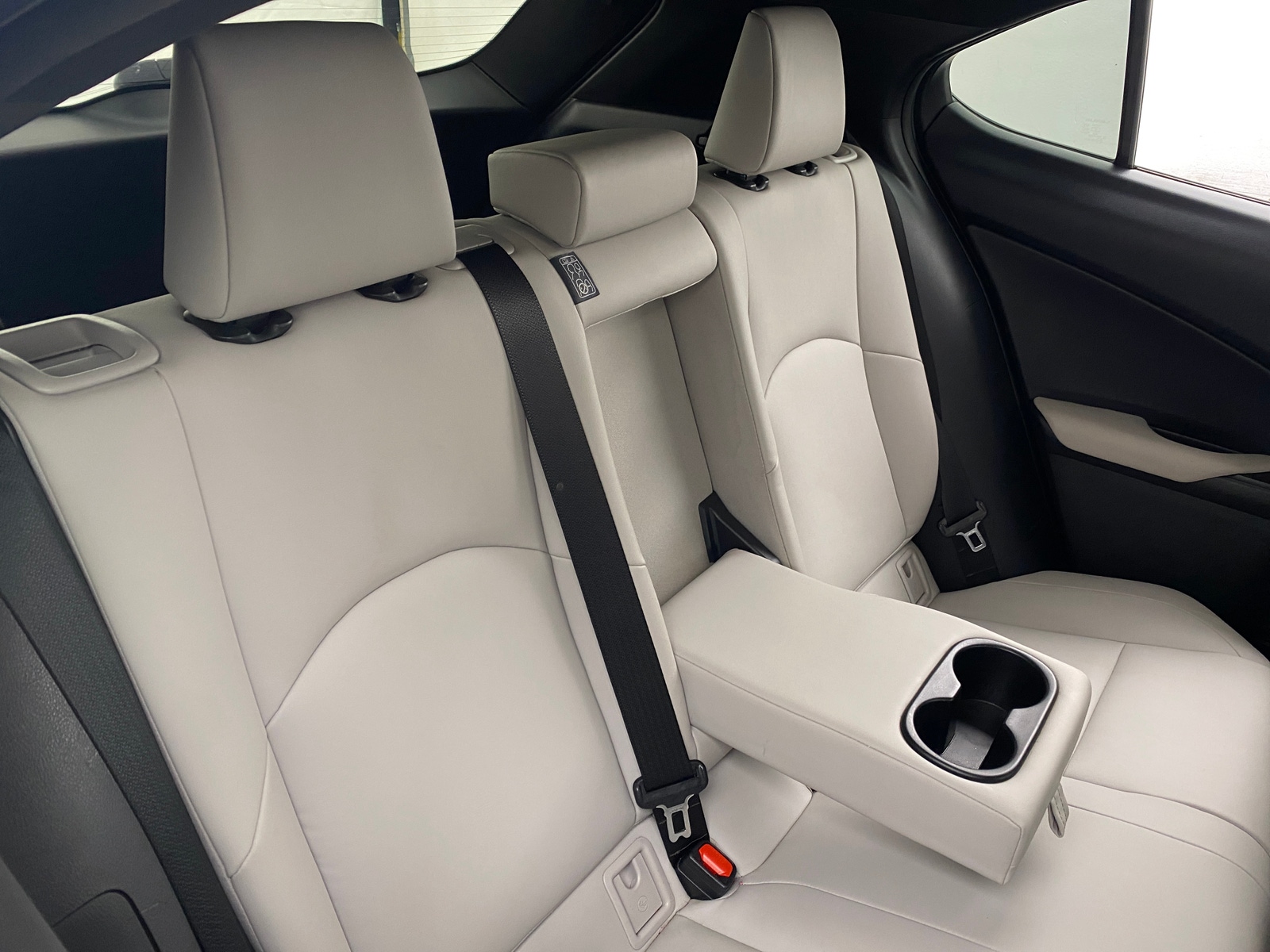 Thumbnail: 2020 Lexus UX - 5