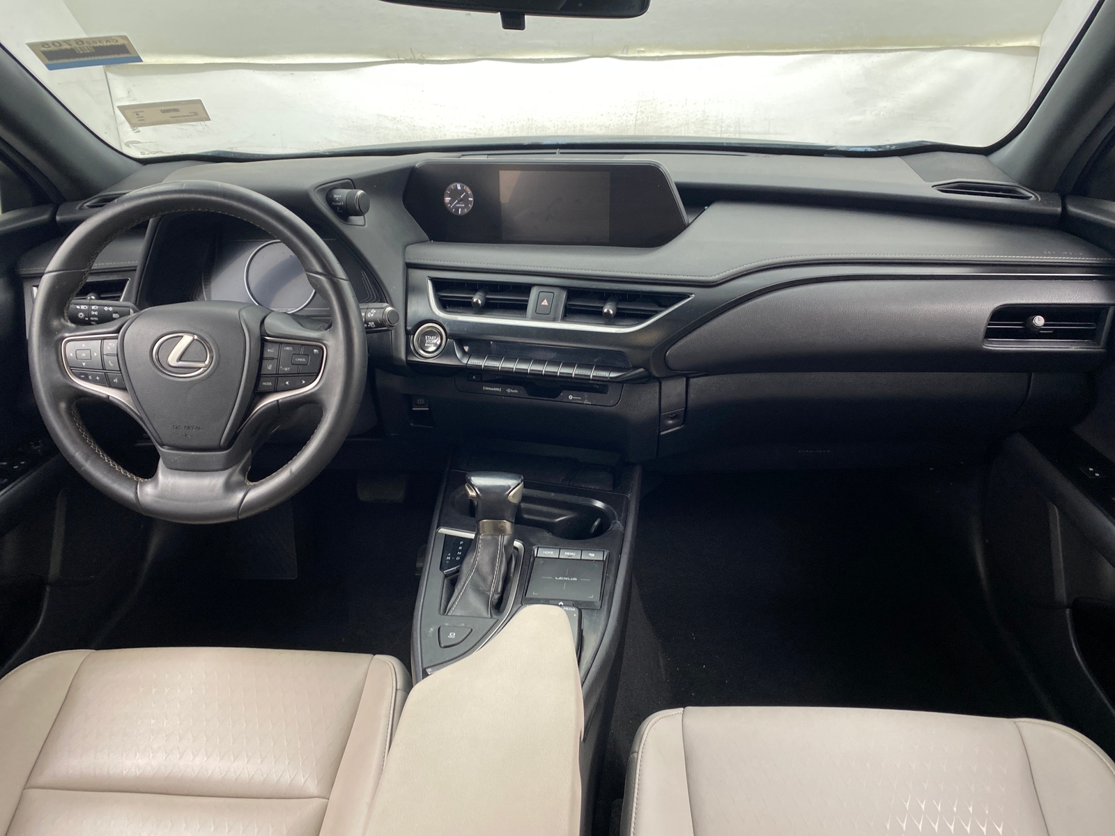 Thumbnail: 2020 Lexus UX - 2