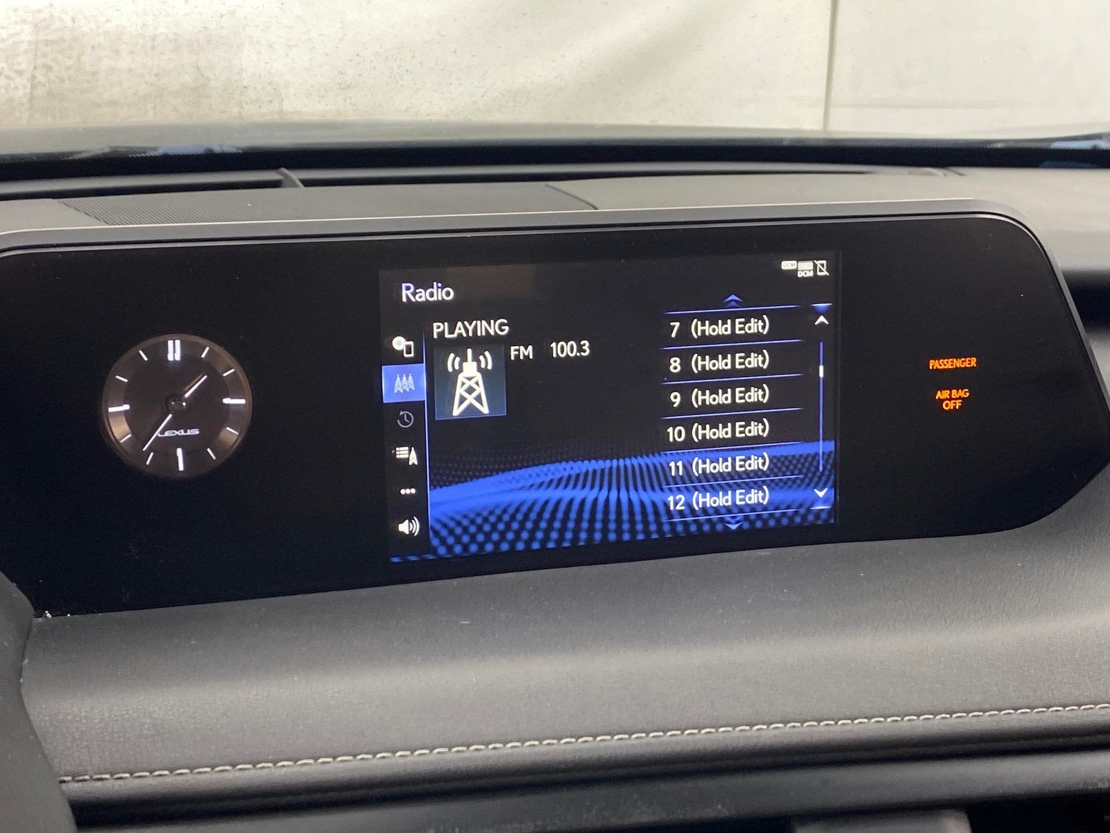 Thumbnail: 2020 Lexus UX - 3