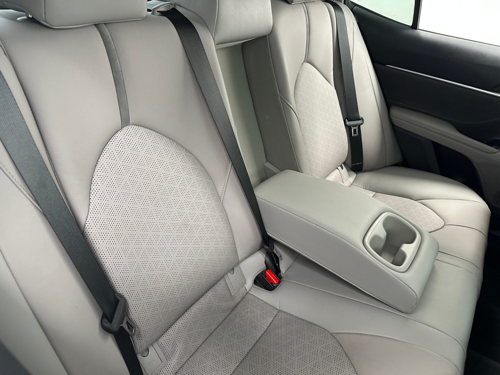 Thumbnail: 2018 Toyota Camry - 5