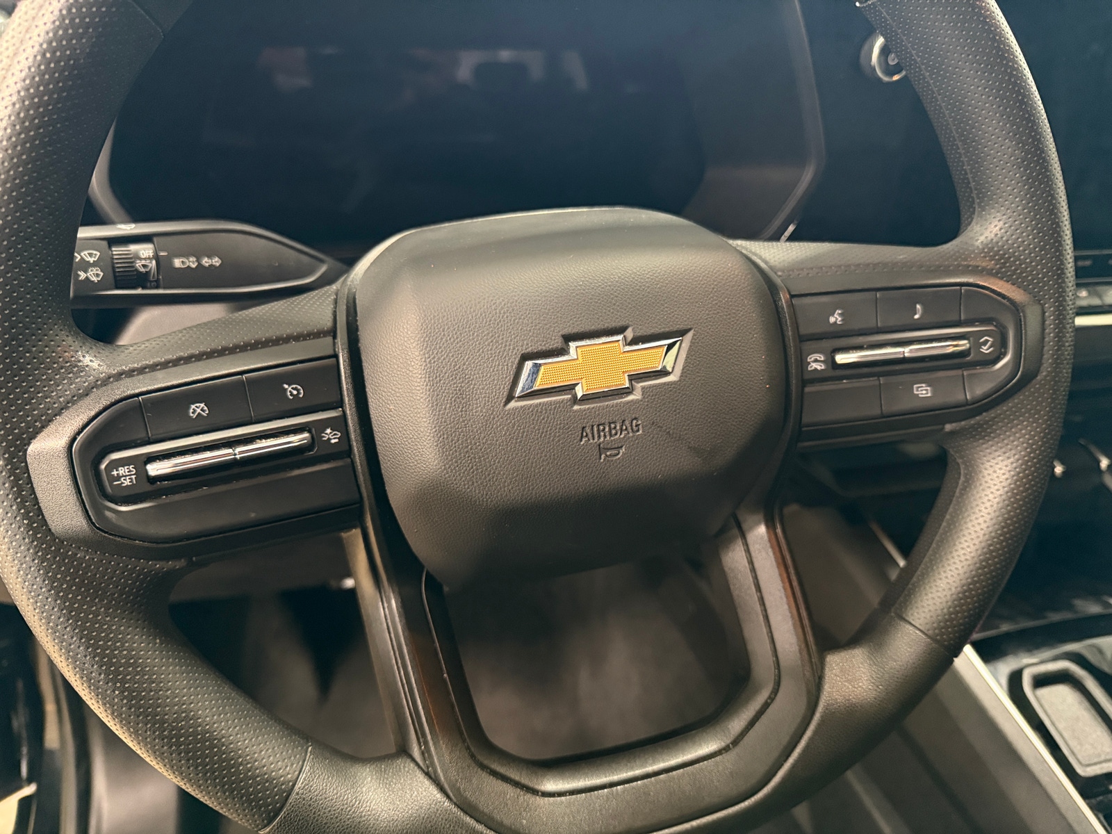 Thumbnail: 2024 Chevrolet Colorado - 5