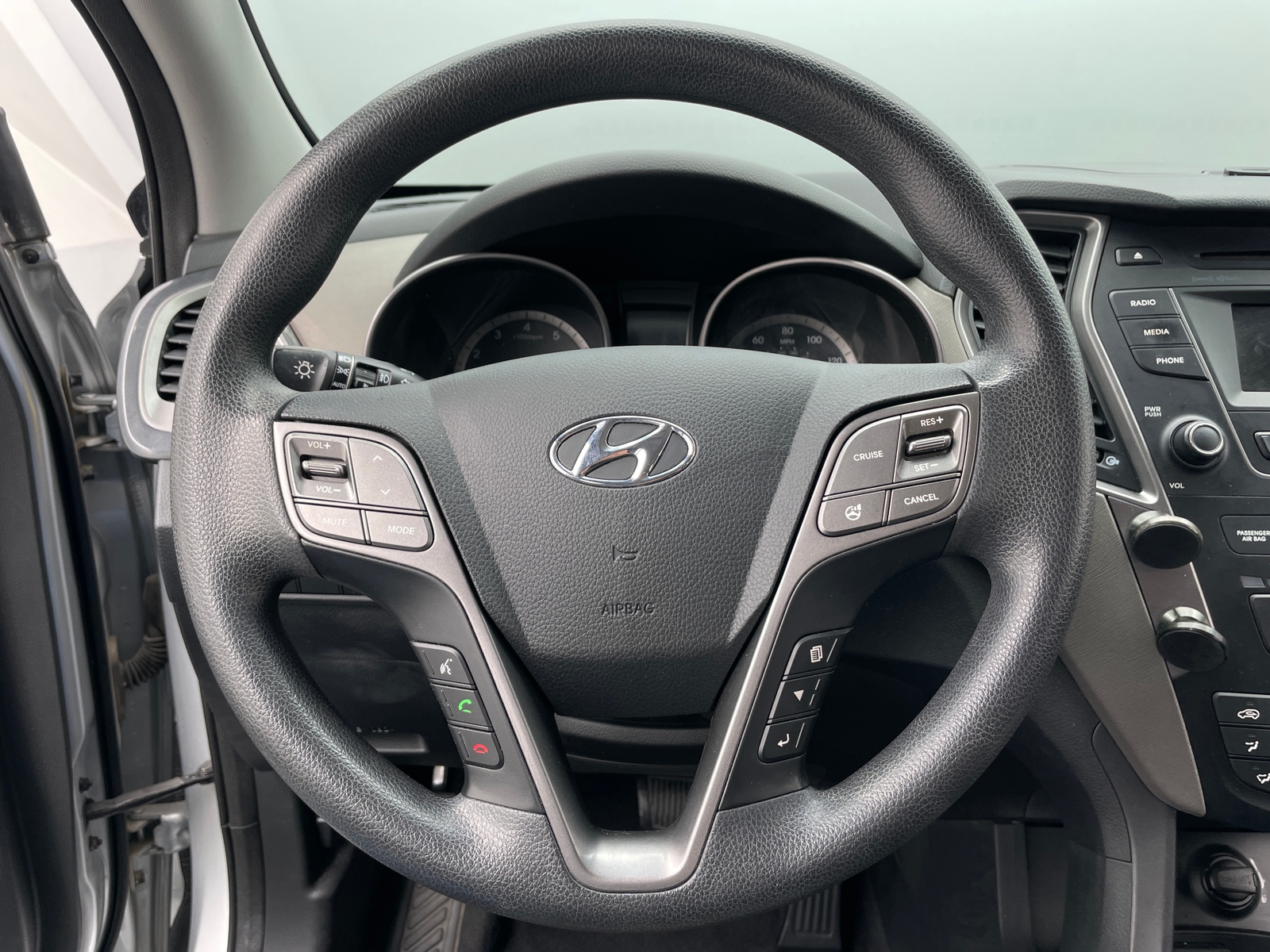 Thumbnail: 2016 Hyundai Santa Fe - 5
