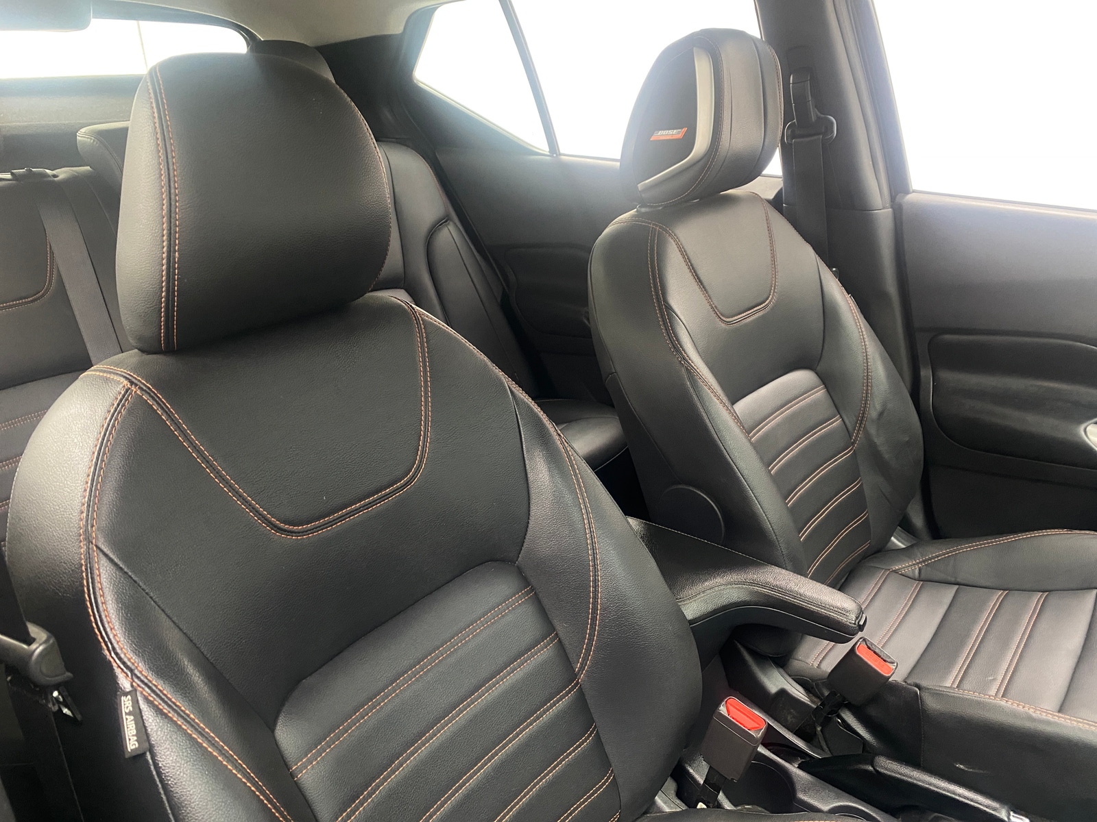 Thumbnail: 2020 Nissan Kicks - 2
