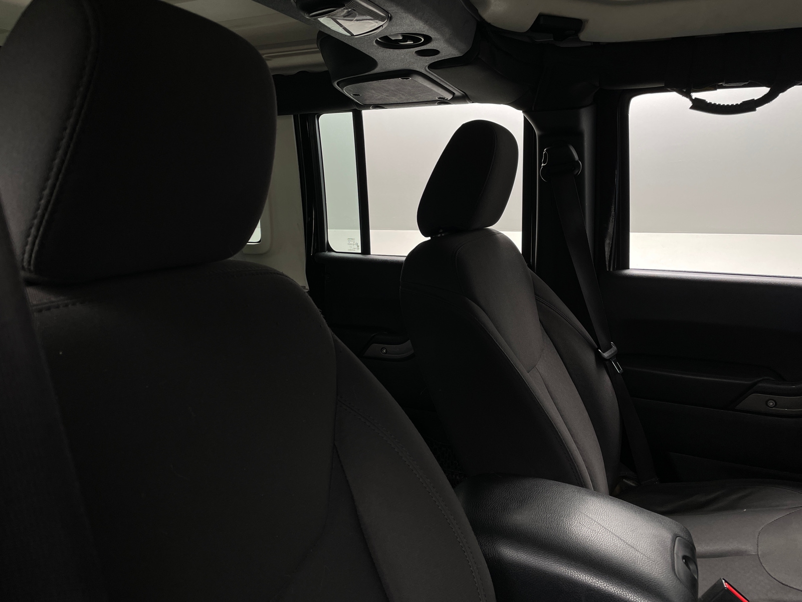 Thumbnail: 2017 Jeep Wrangler - 2