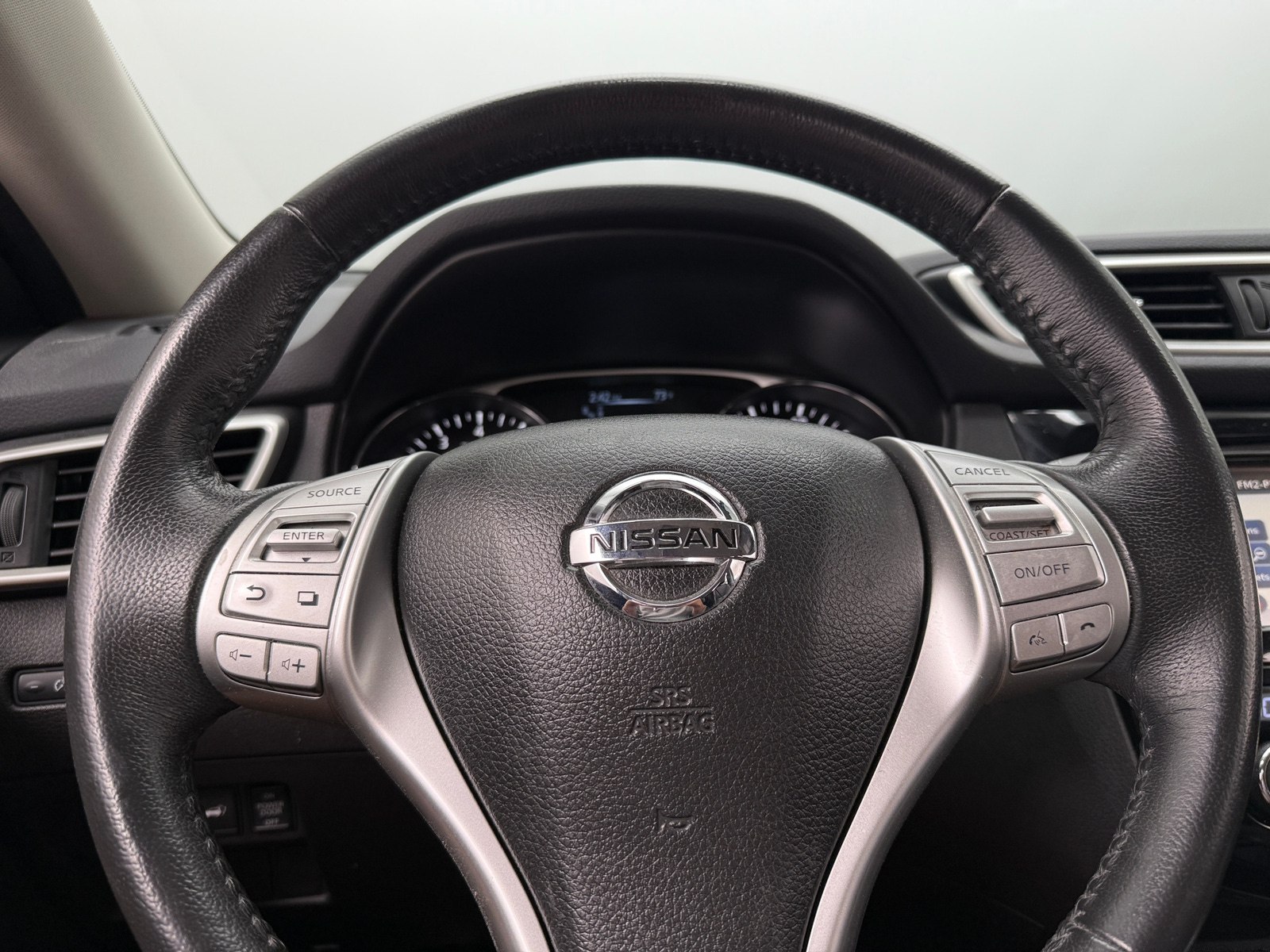 Thumbnail: 2016 Nissan Rogue - 4